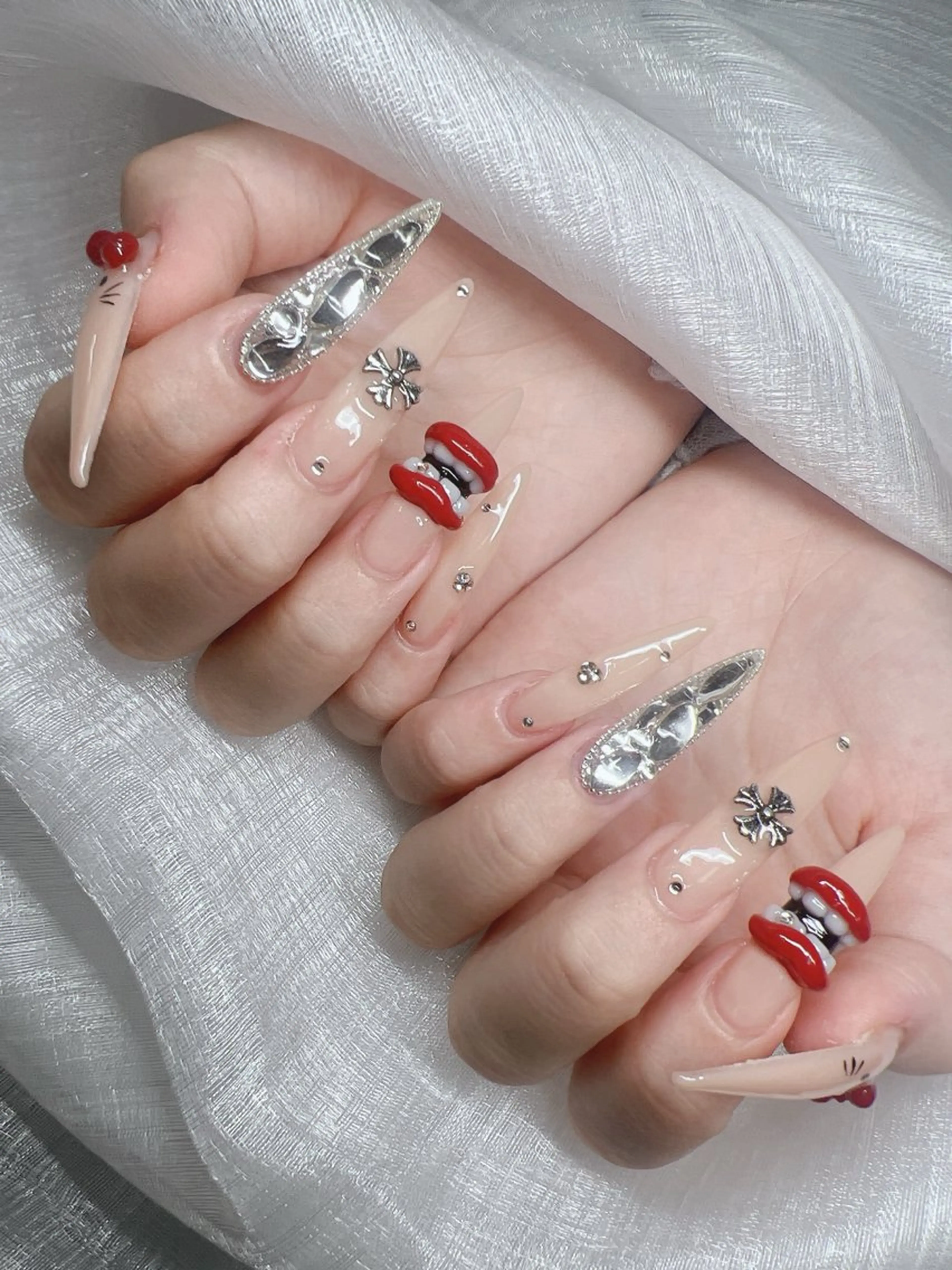 ネイル 長さ出し グラデーション キラキラネイル マグネットネイル ニュアンスネイル Lee Nails チップ長さだし専門店のネイルデザイン