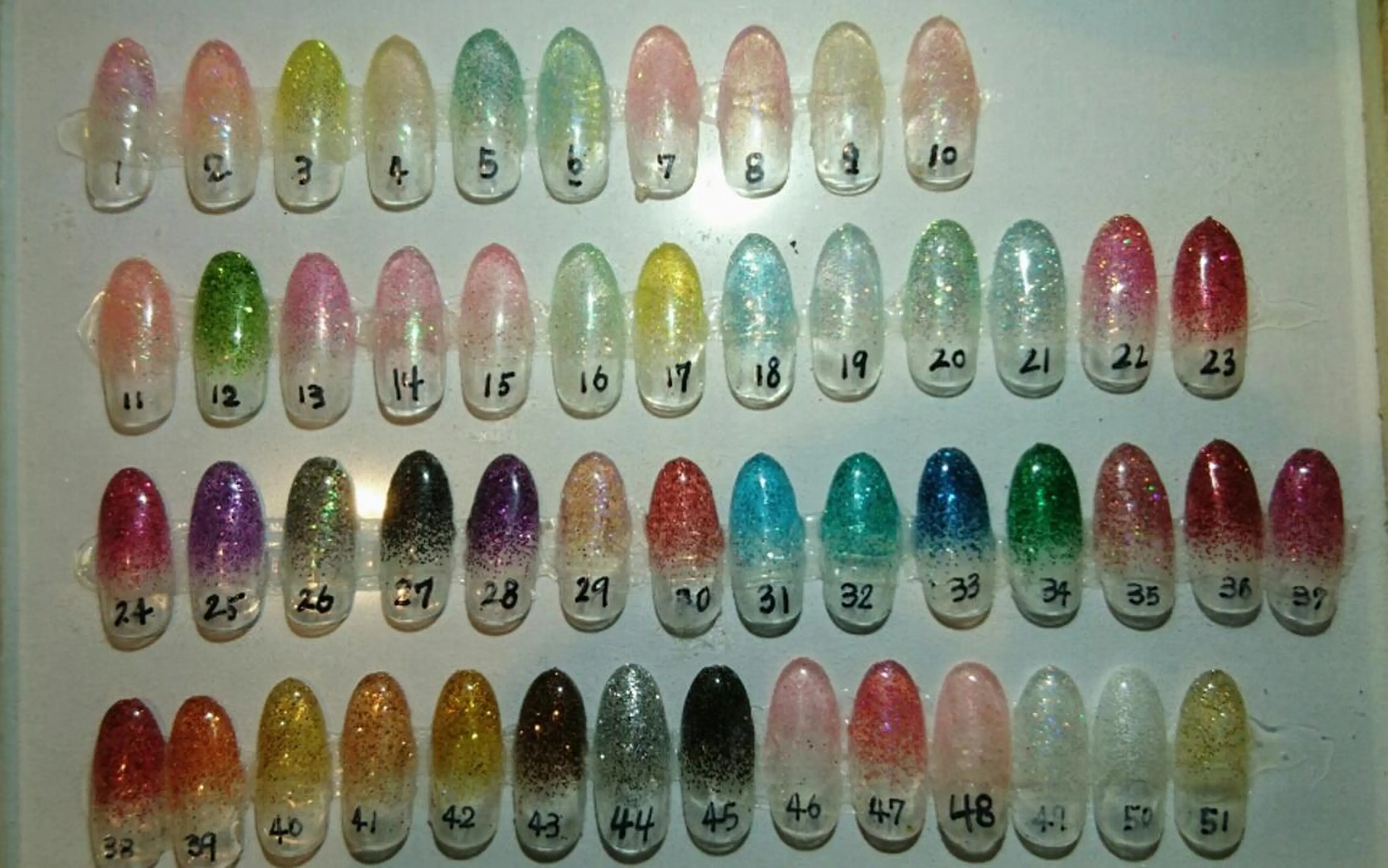 ネイル グラデーション ティーエヌ 金山駅東口店のネイルデザイン