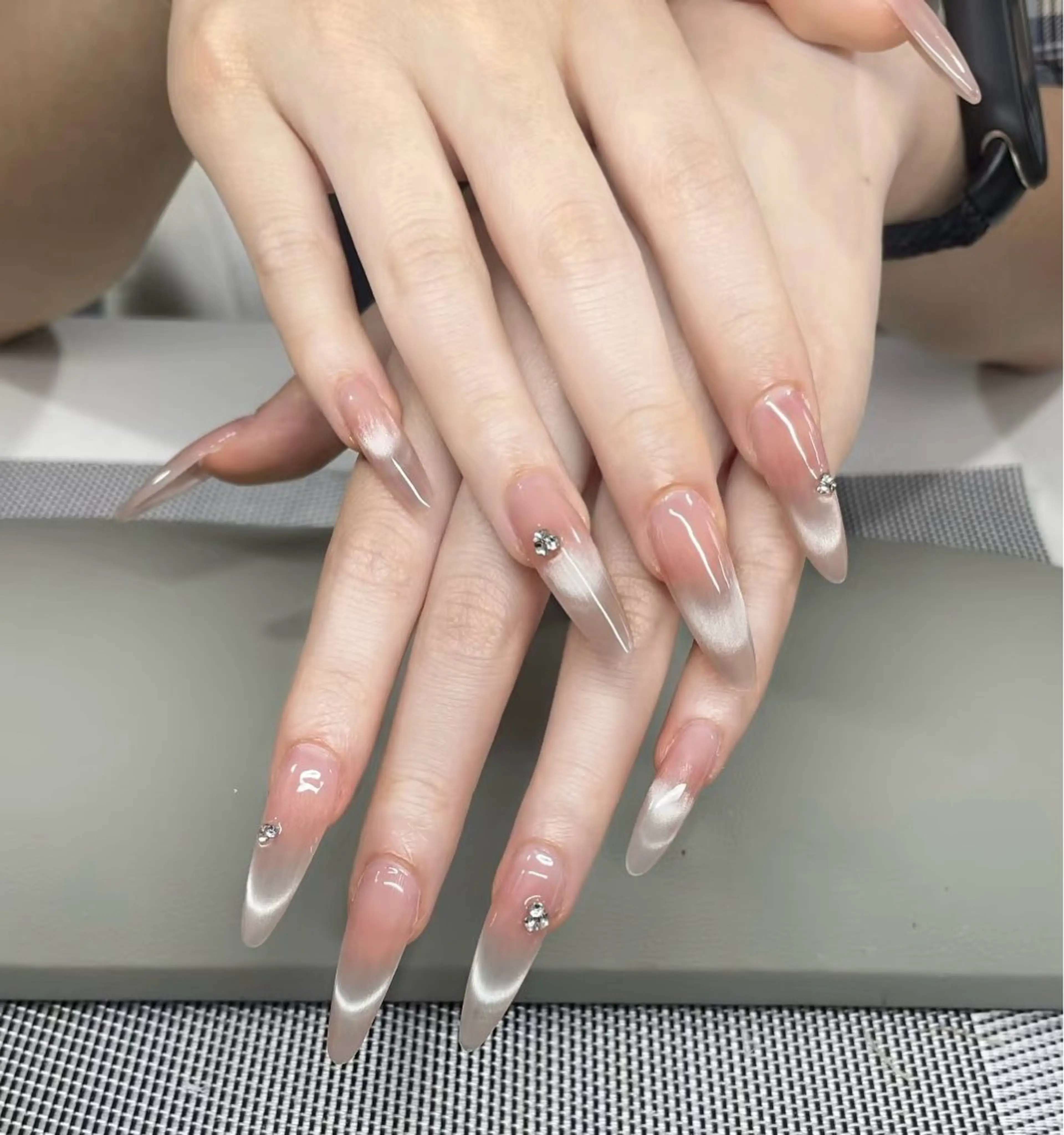 ネイル 高木 維麗絲のネイルデザイン