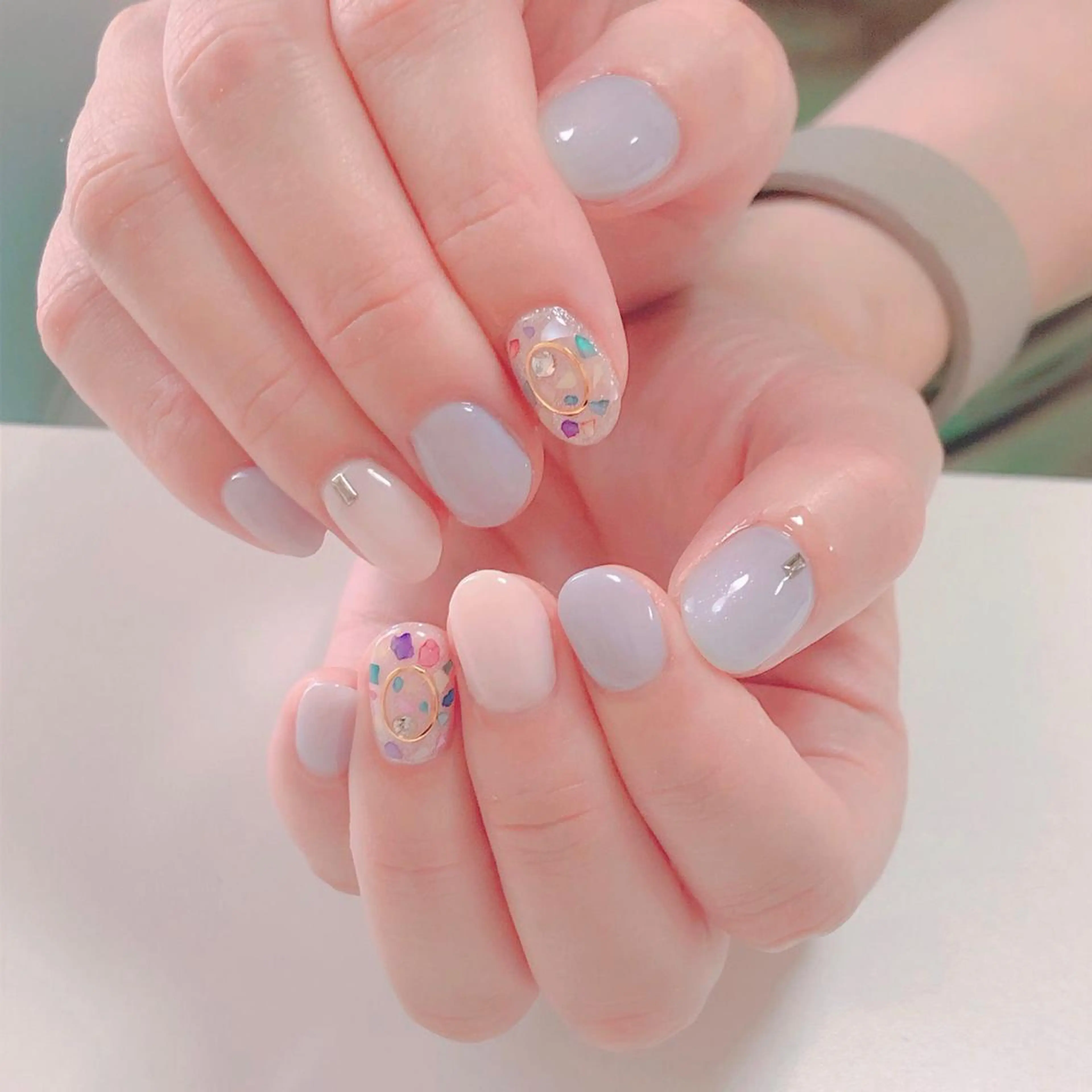 ネイル アートネイル 長さ出し フットネイル グリーン ニュアンスネイル Lily Roseスタッフ一同のマツエク・マツパデザイン