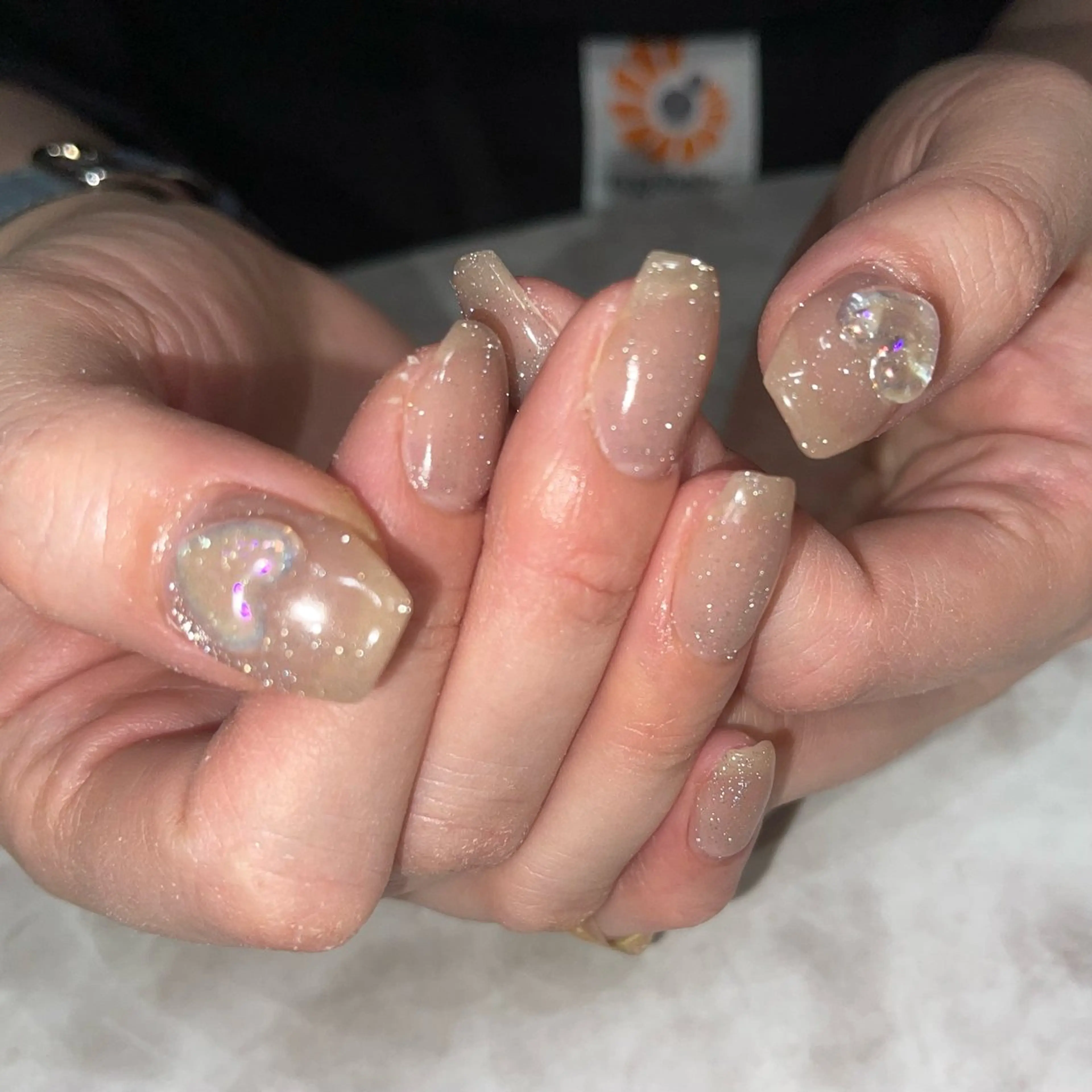 ネイル アートネイル フラッシュネイル ジェルネイル ハンドネイル PlusOnenailsalon所属・粕屋ネイル＆耳つぼ 🫧Natsumiのネイルデザイン