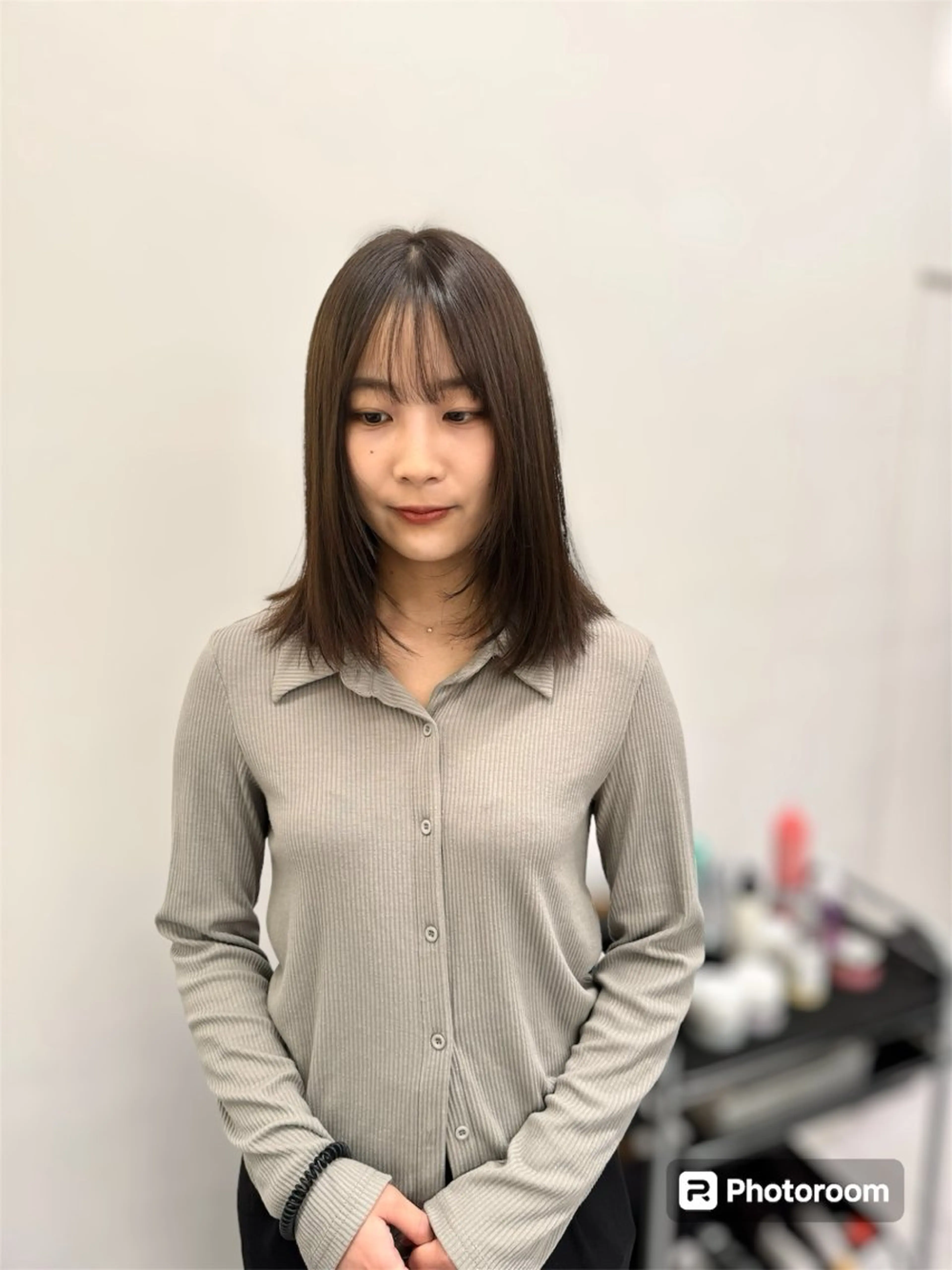 ミディアム カラー ヘアアレンジ ブラウンカラー オリーブブラウン レイヤーカット カット ヘアカラー トリートメント ヘッドスパ ヘアセット 顔まわりカット の達人のヘアスタイル