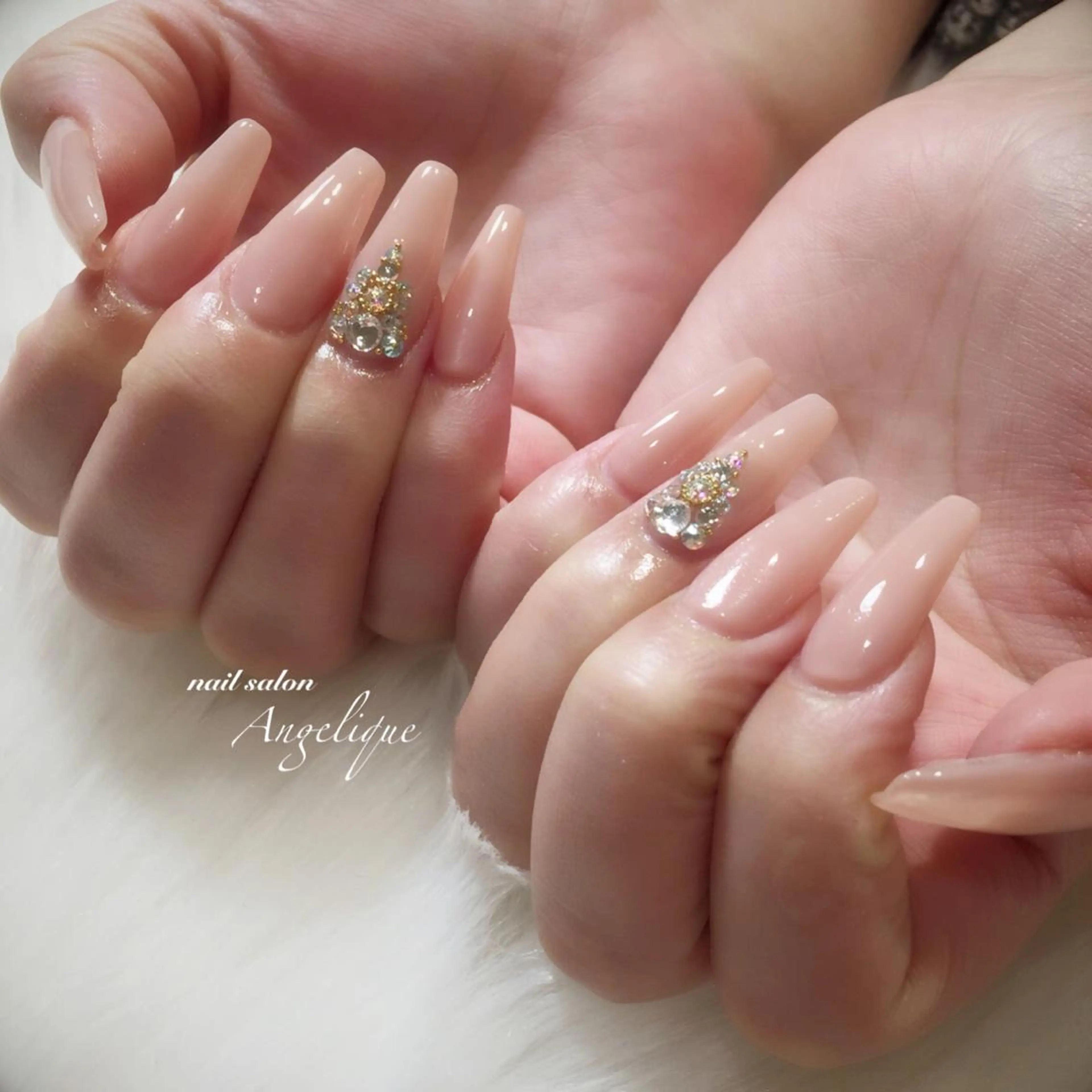 ミディアム ネイル Angelique所属・Nail salon Angeliqueのネイルデザイン