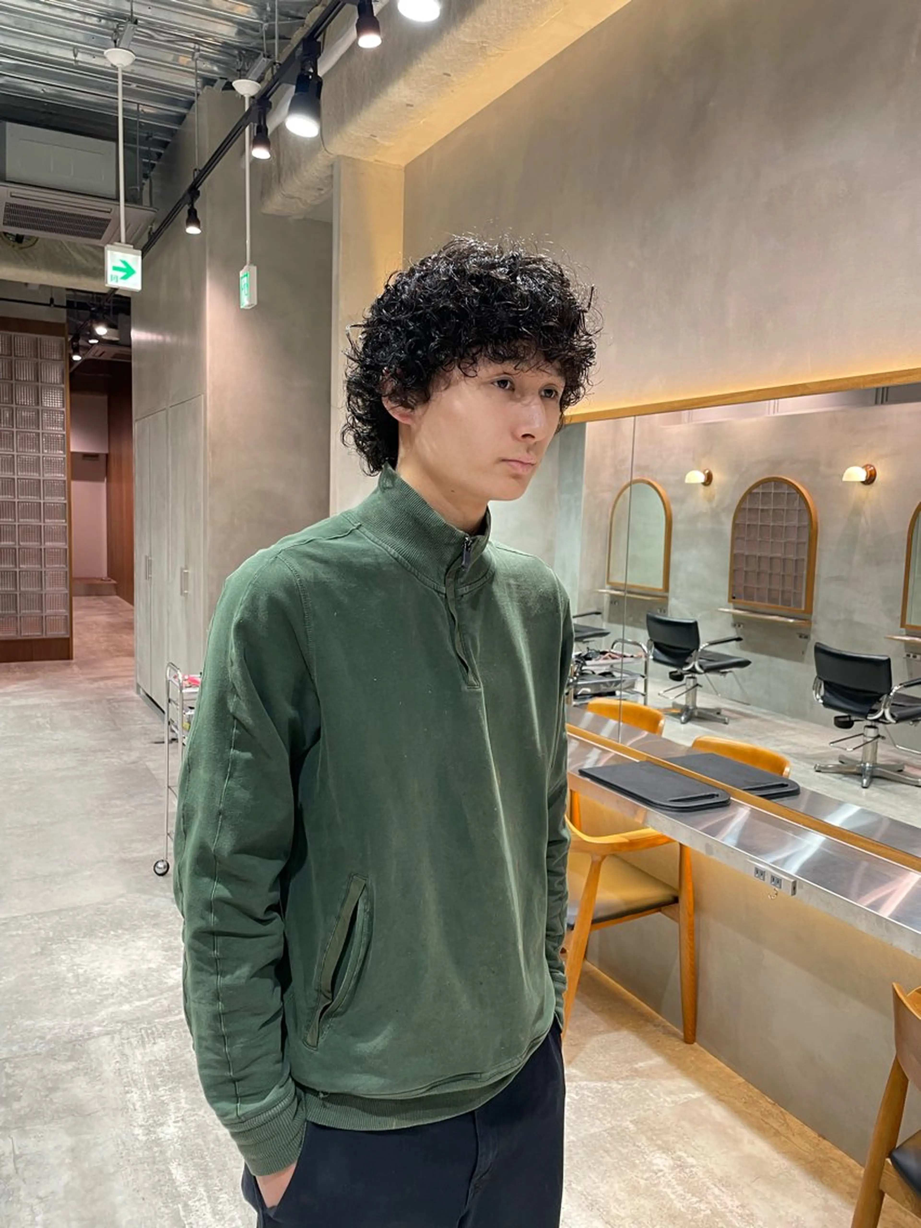 ミディアム カット パーマ 渡邉 和喜のヘアスタイル