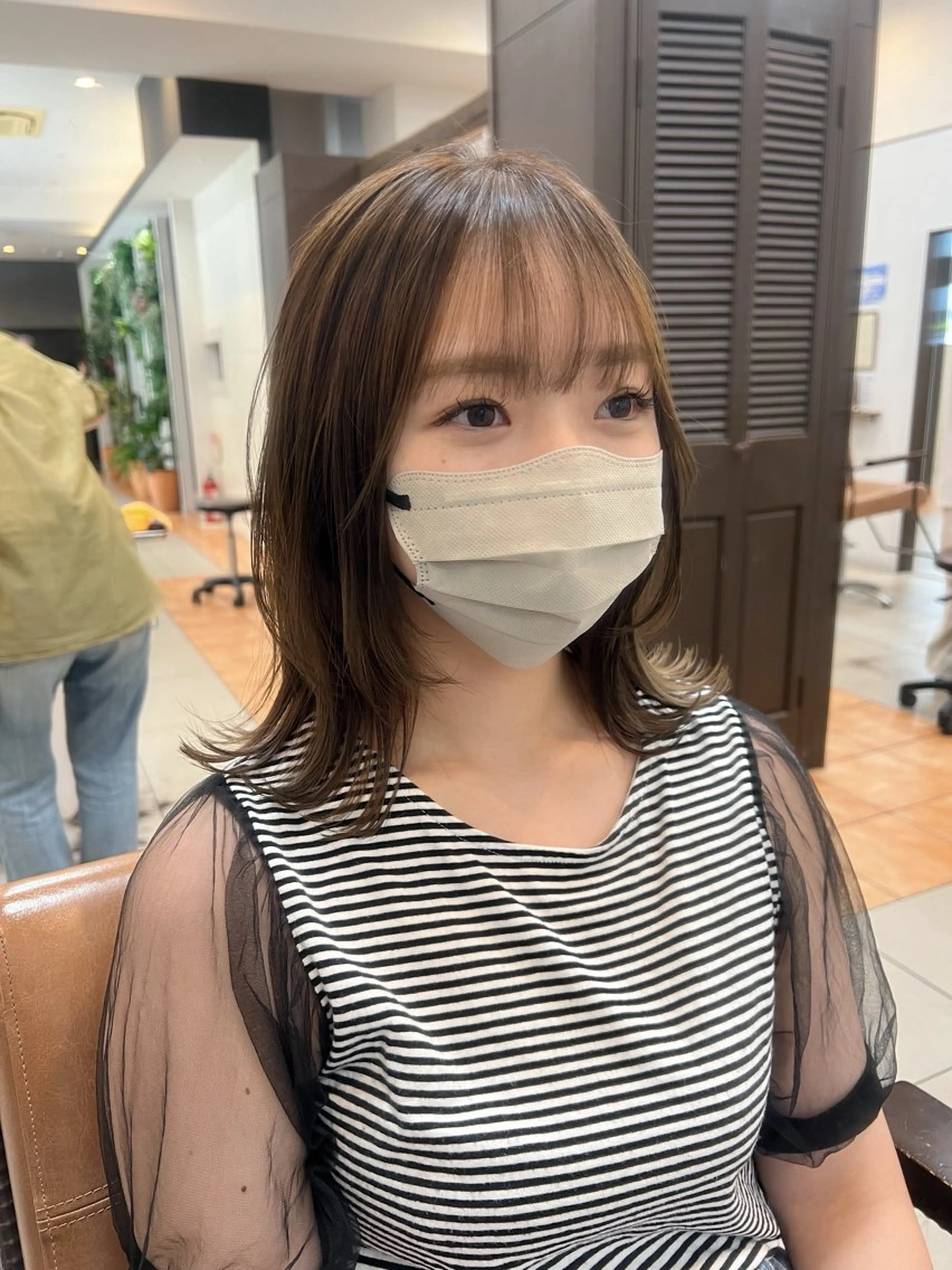 ミディアム カラー ミディアムレイヤー ベージュカラー オリーブベージュ レイヤーカット カット ヘアカラー トリートメント 頭皮×髪質改善 透明感カラー💎中村のヘアスタイル