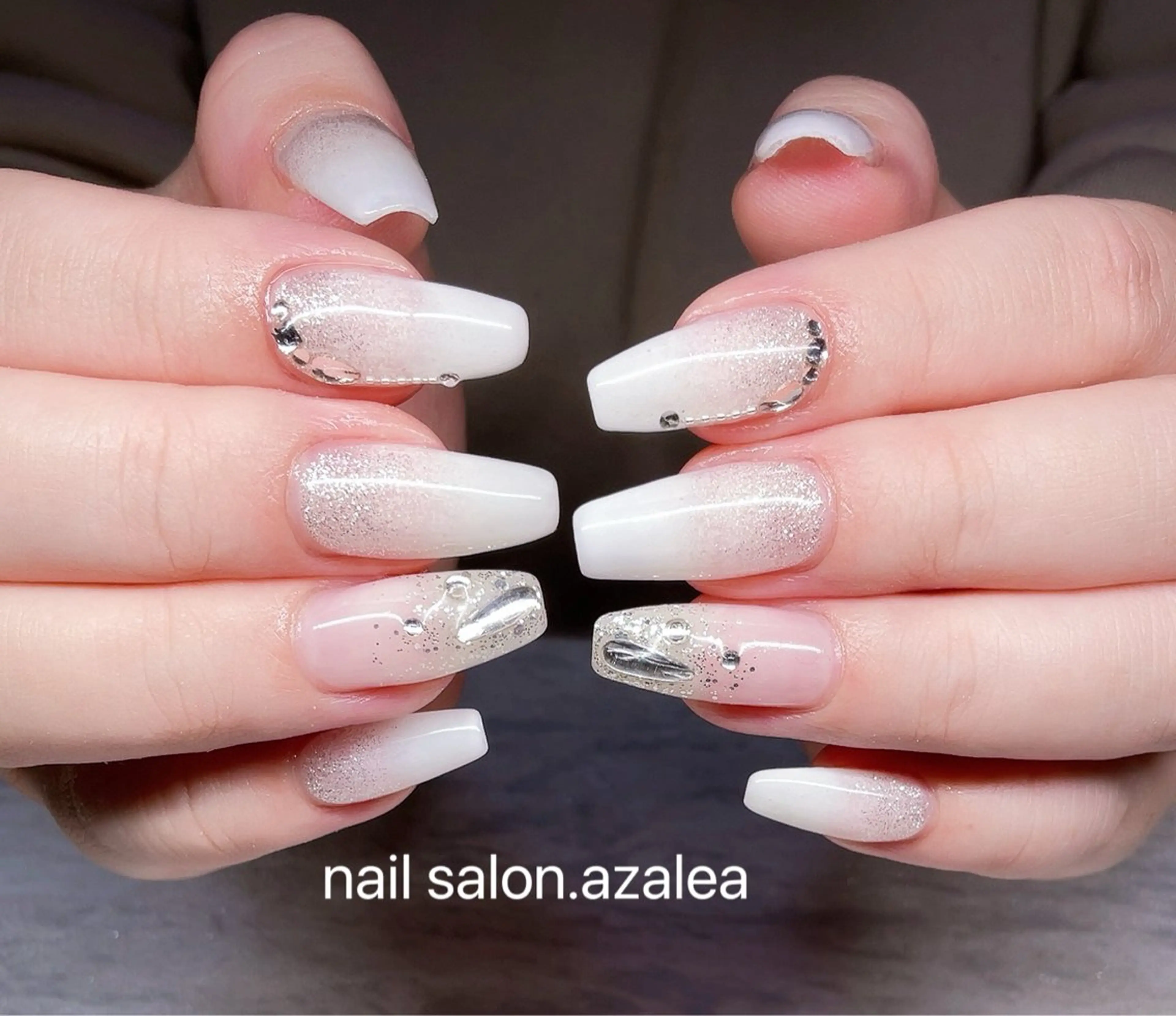 ネイル ハンドネイル R inのネイルデザイン