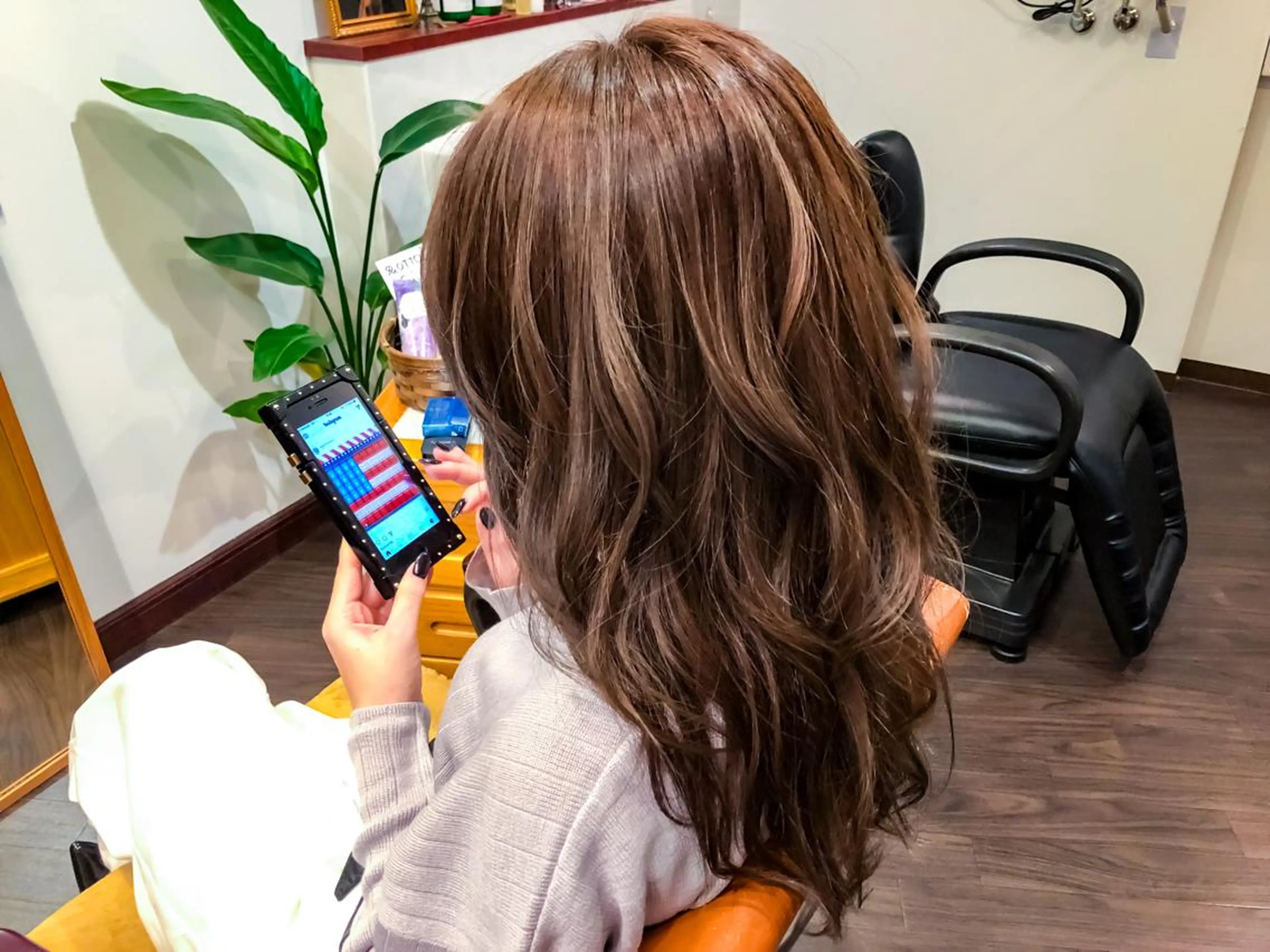 ロング カラー グレージュ ハイライトカラー ハイライト HAIRsalon BONDS所属・山本 佳裕のヘアスタイル