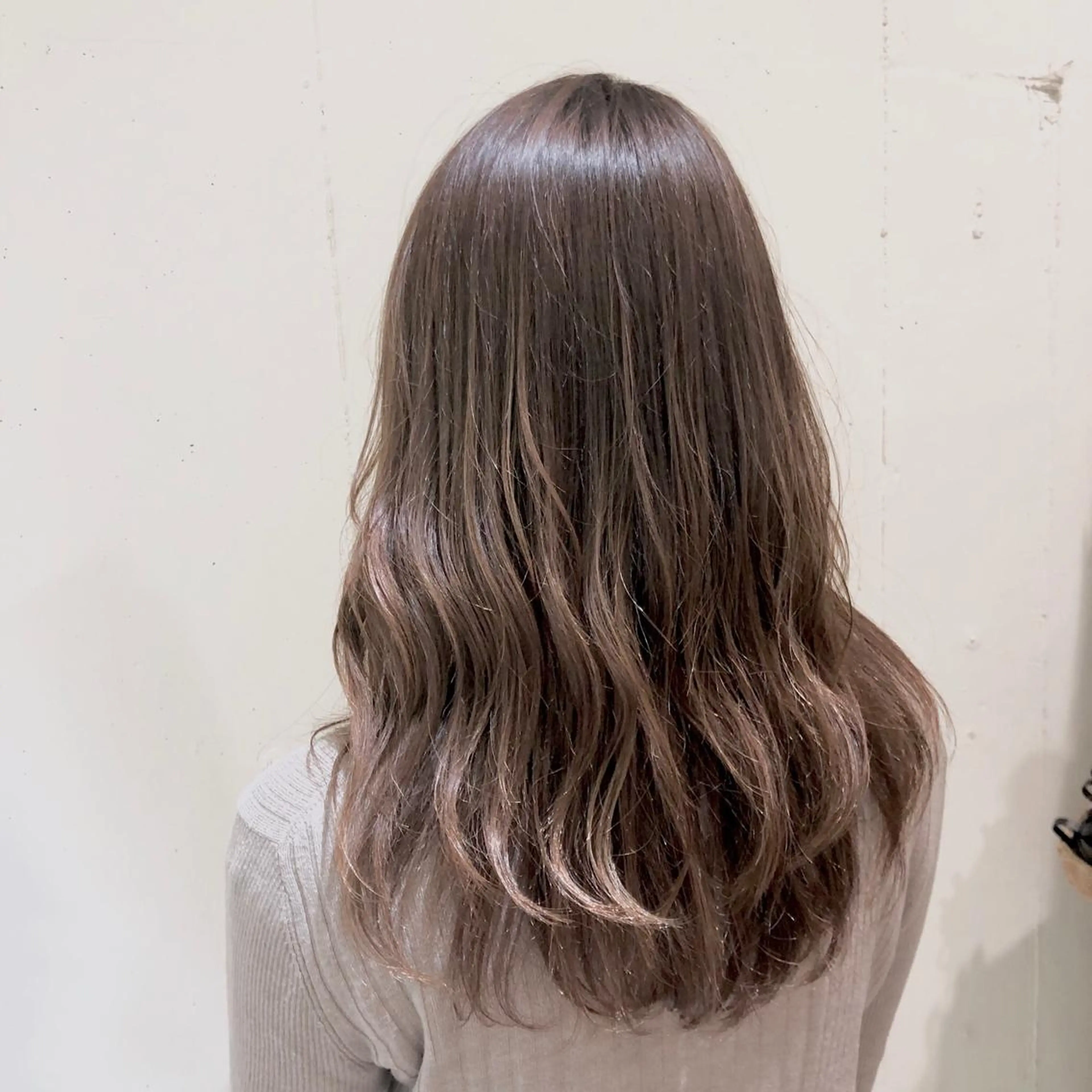 セミロング カラー パーマ ヘアアレンジ バレイヤージュ ベージュカラー ブリーチ 透明感カラー グラデーションカラー 【ツヤ髪美容師】 ツダケイスケのヘアスタイル
