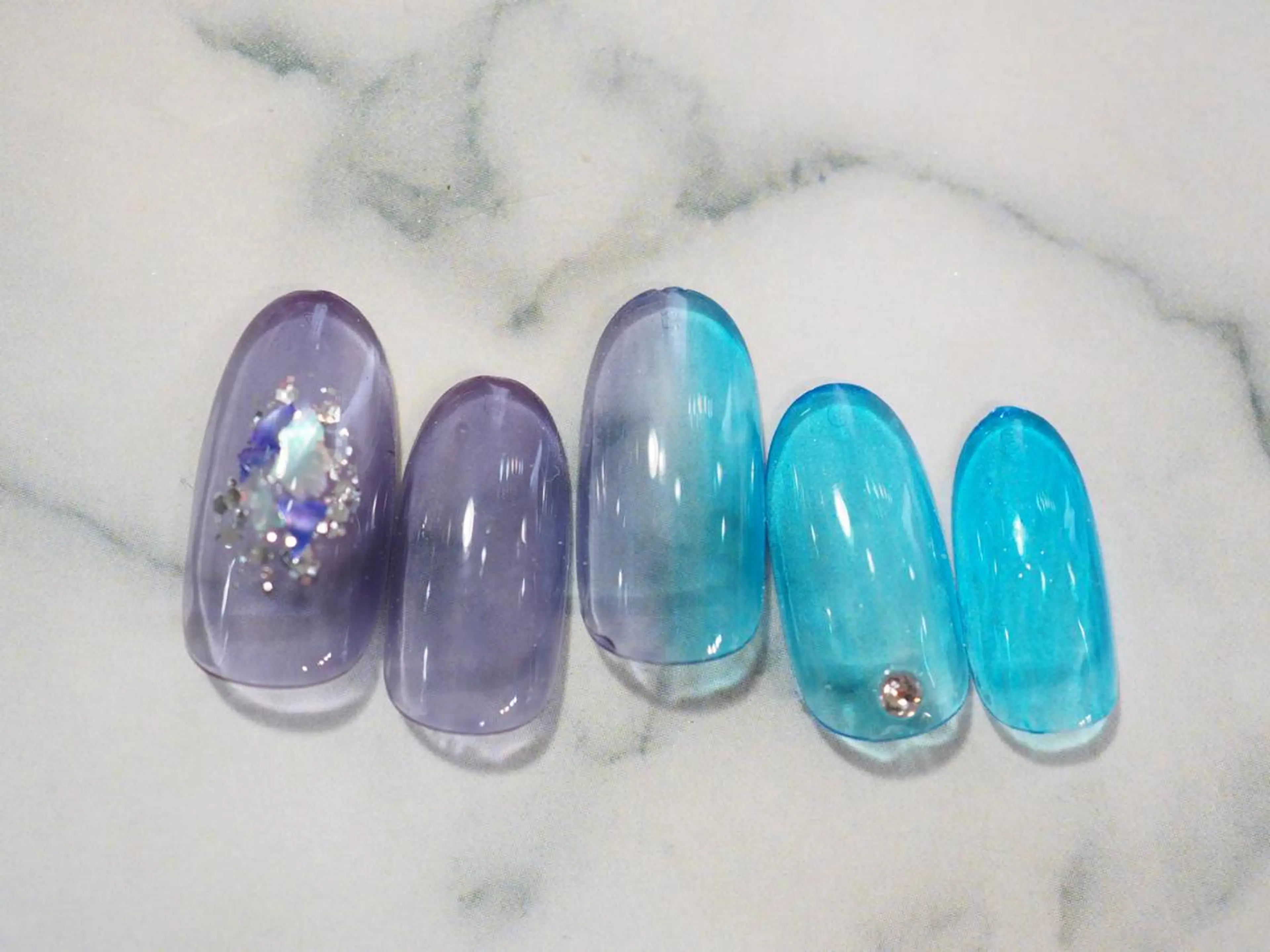 ネイル トップネイリスト Ribbon立川店のネイルデザイン