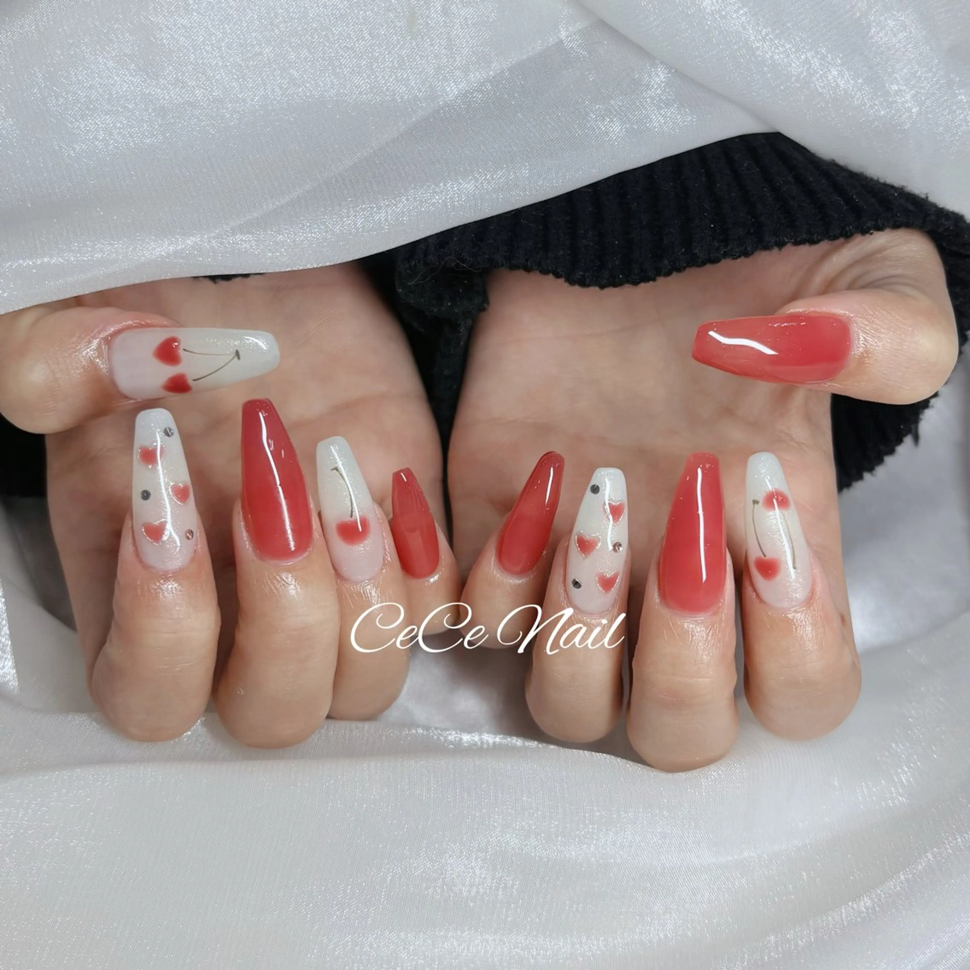 ネイル オーロラネイル 長さ出し フットネイル フレンチネイル ジェルネイル ハンドネイル CeCe Garden所属・CeCeGarden ✨️キラキラワンホンのネイルデザイン