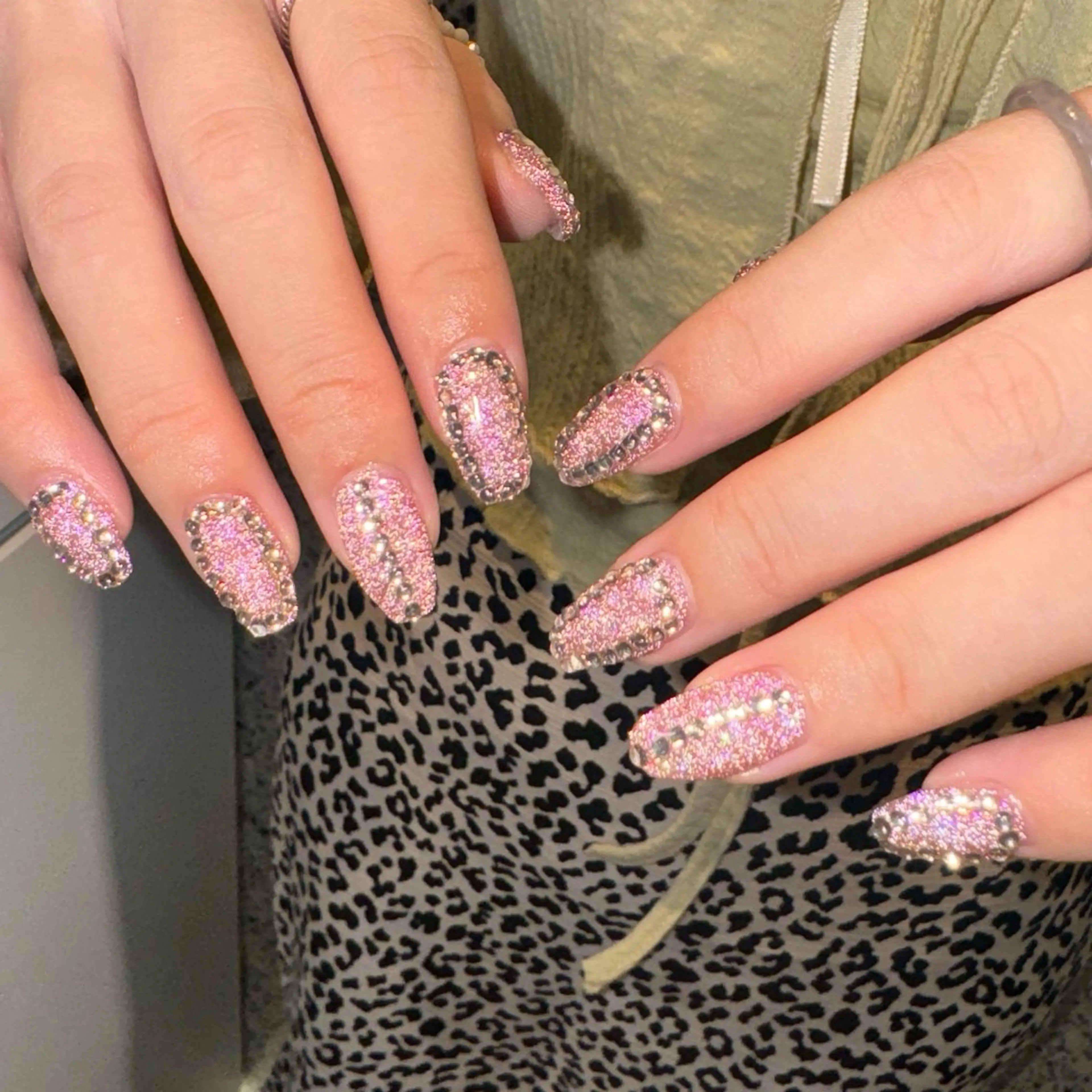 ネイル RIEKO🍒 ワンホン♡推しネイルのネイルデザイン