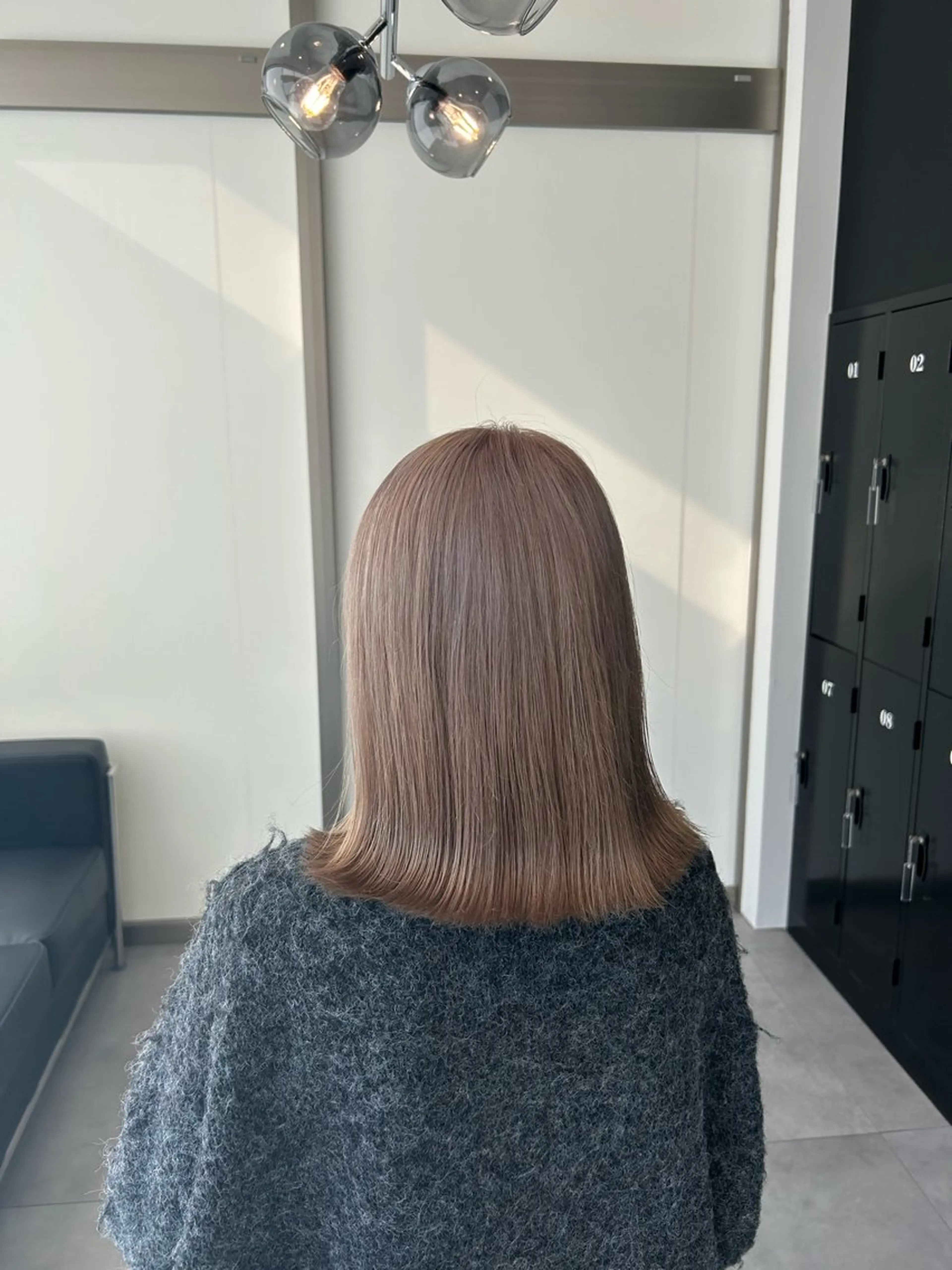 ミディアム 善財 康葵のヘアスタイル