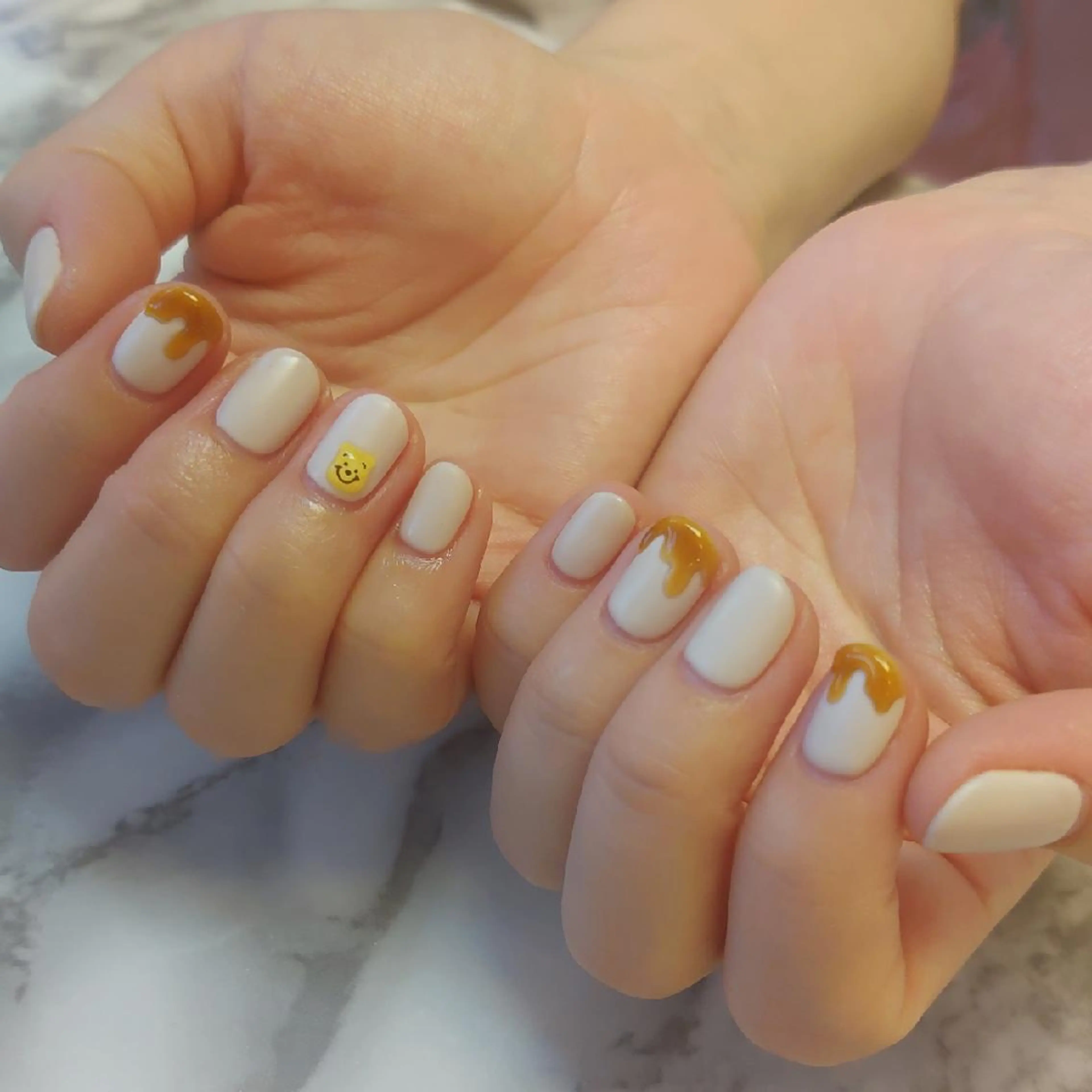 ネイル ジェヌインネイル 河内のネイルデザイン