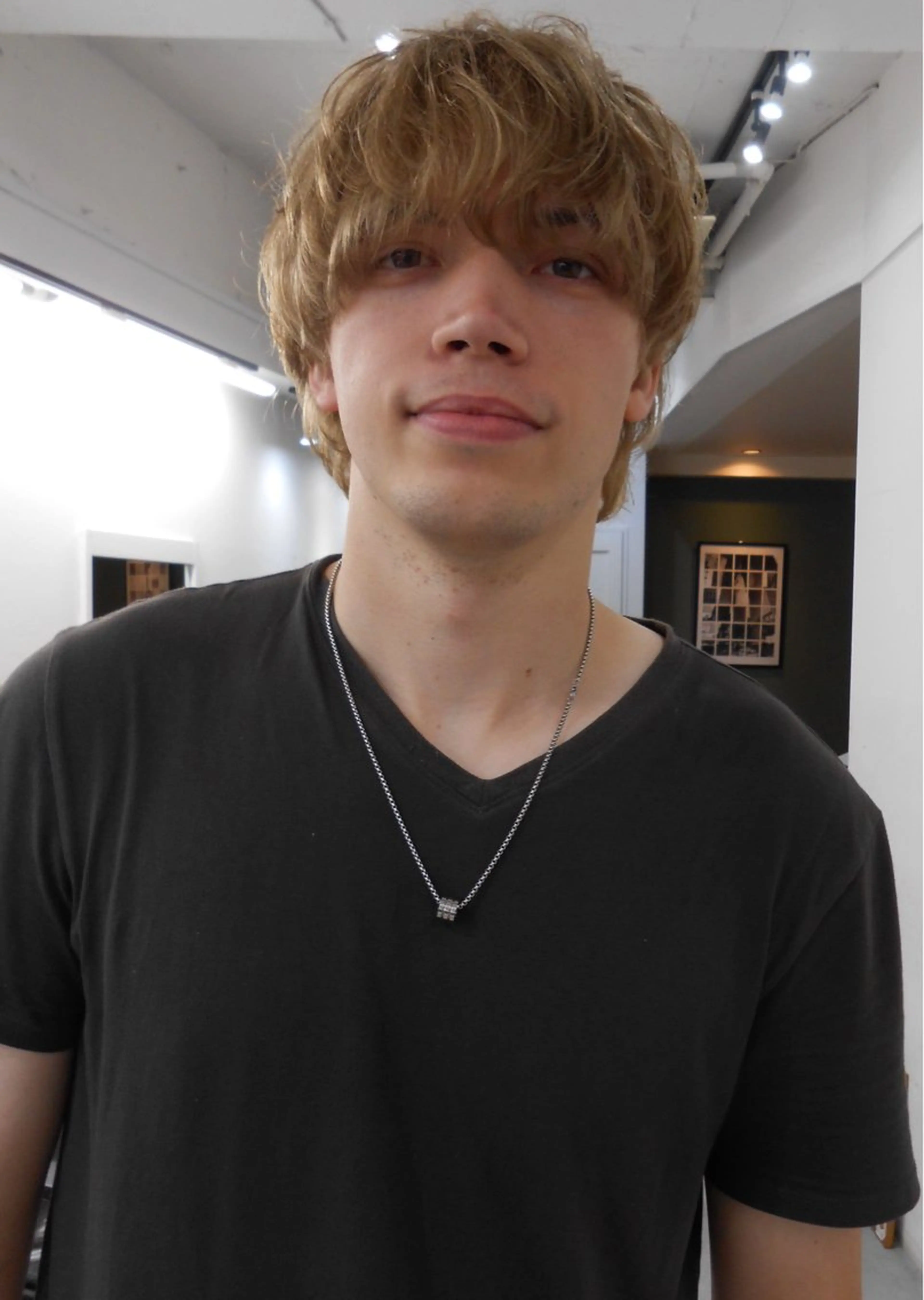 ミディアム カラー メンズ カット ヘアカラー グランジヘア 無造作ヘアHYUGAのヘアスタイル