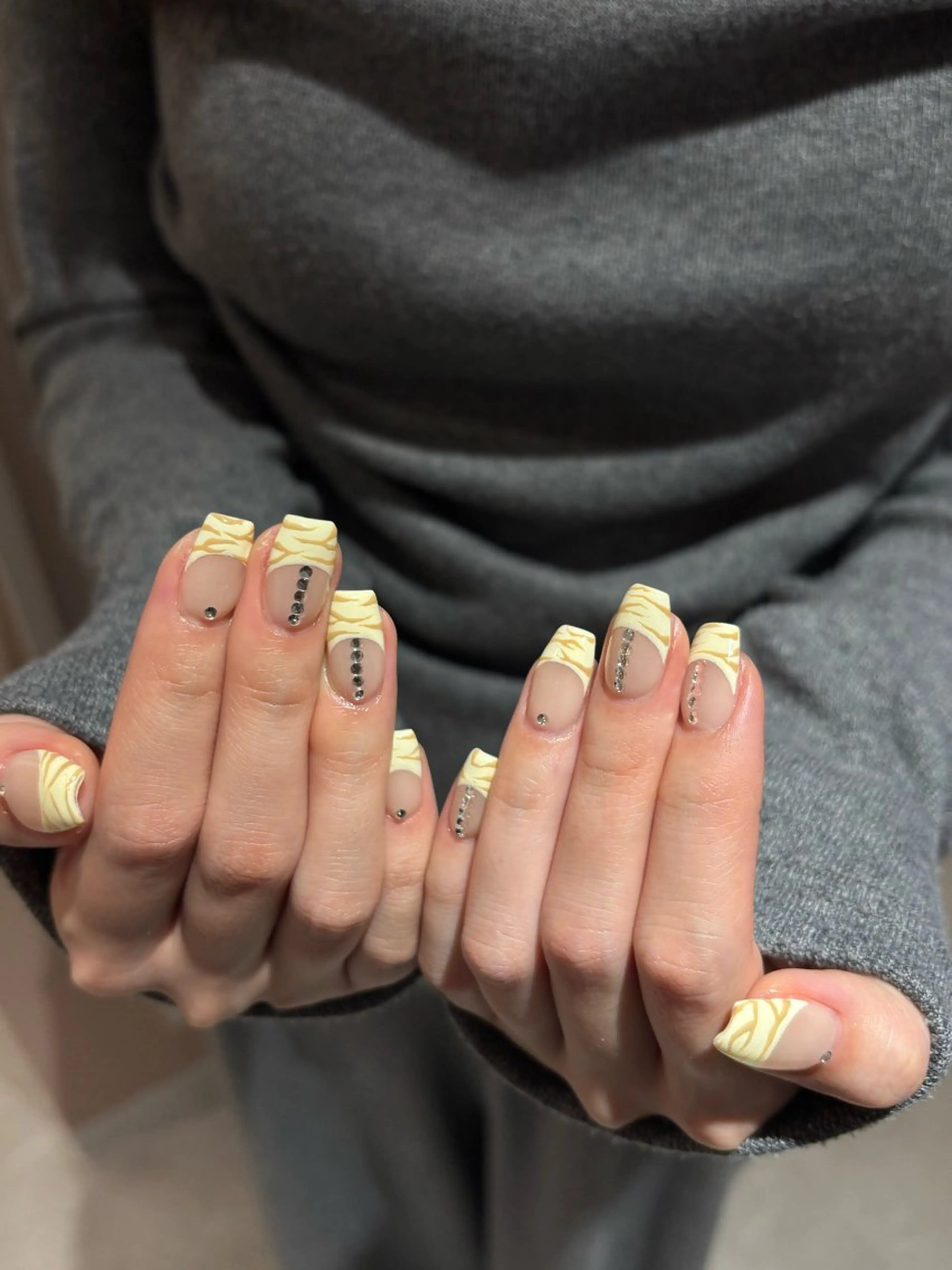 ネイル ハンドネイル 🩶韓国/ワンホン myu🩶のネイルデザイン