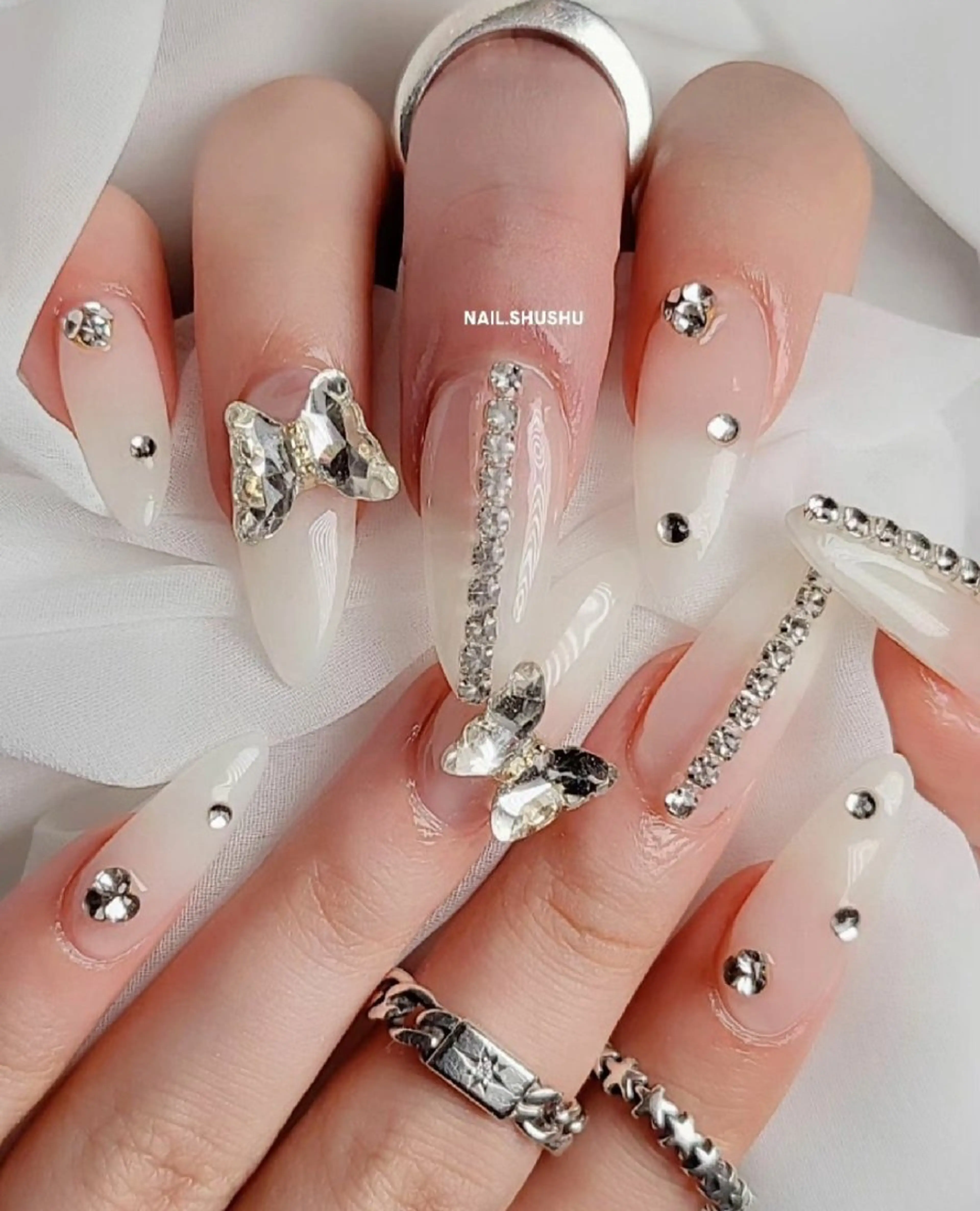 ネイル 持ち込み ニュアンスネイル ワンカラーネイル シンプルネイル 夏ネイル 3dパーツ/流行り 👧shushu❤️のネイルデザイン