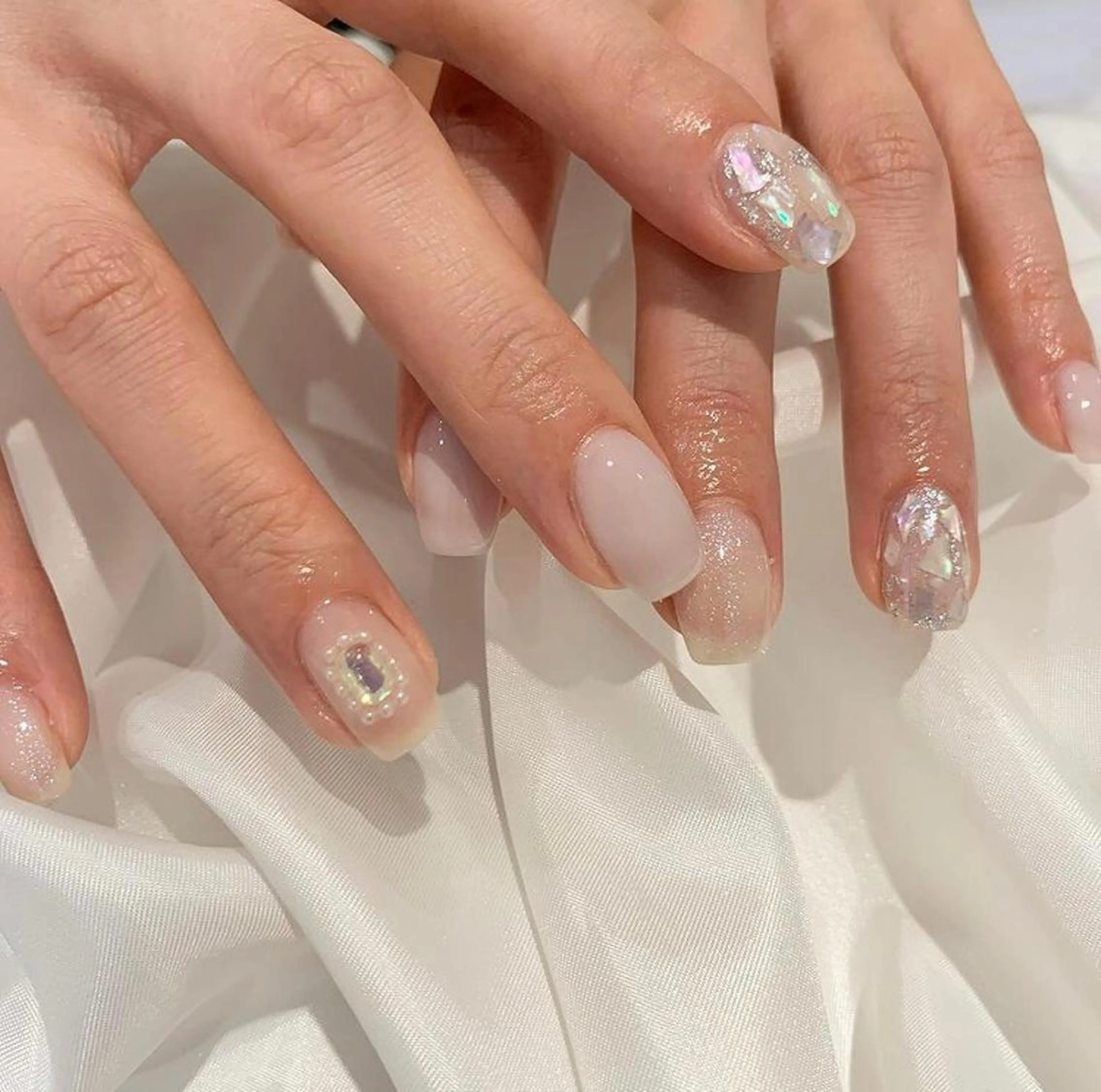 ネイル オーロラネイル キラキラネイル ＡrisLy三鷹駅前店所属・ＡrisLy 三鷹駅前店💅🏻のネイルデザイン