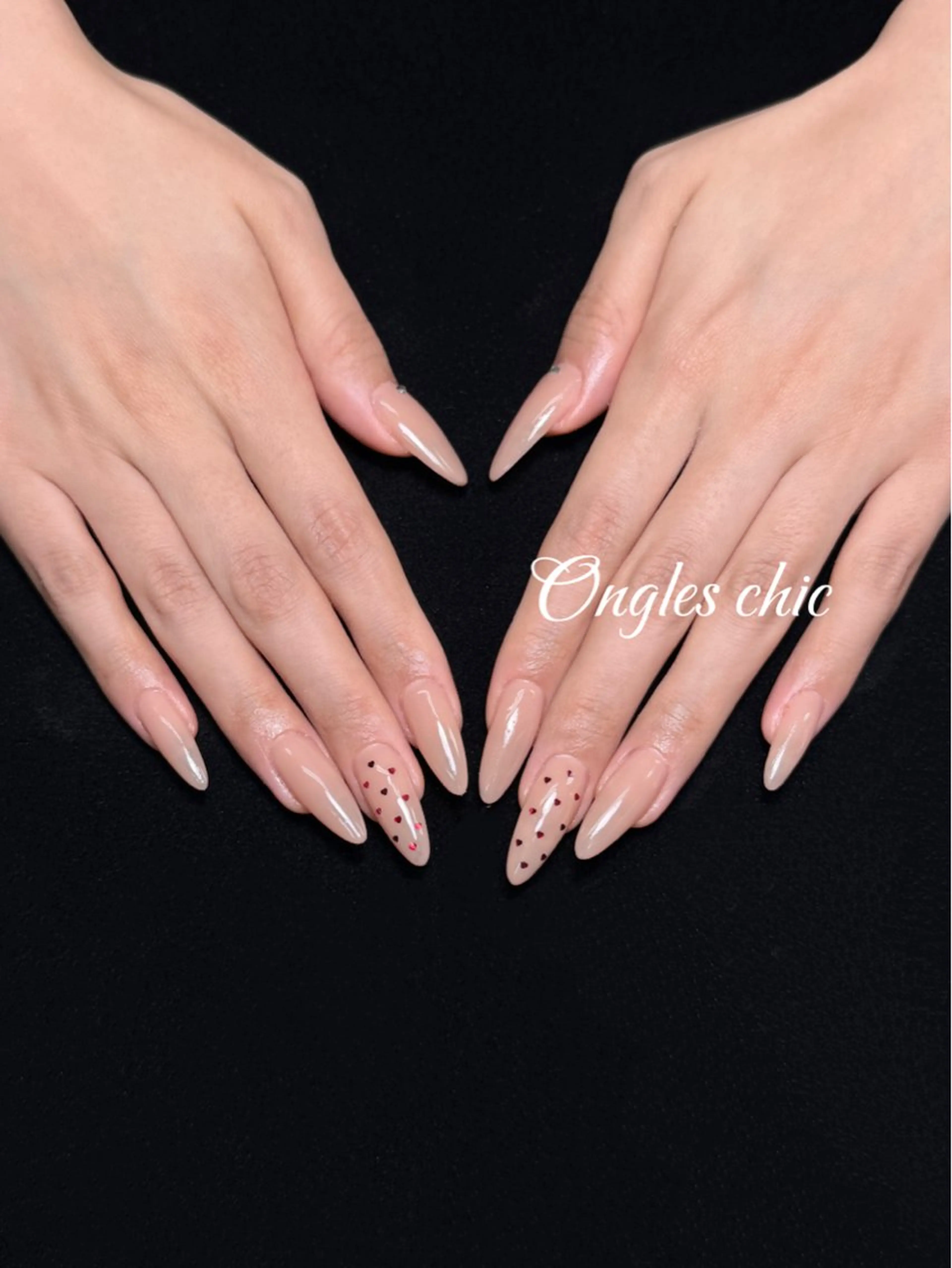 ネイル ハンドネイル ongles chicのネイルデザイン