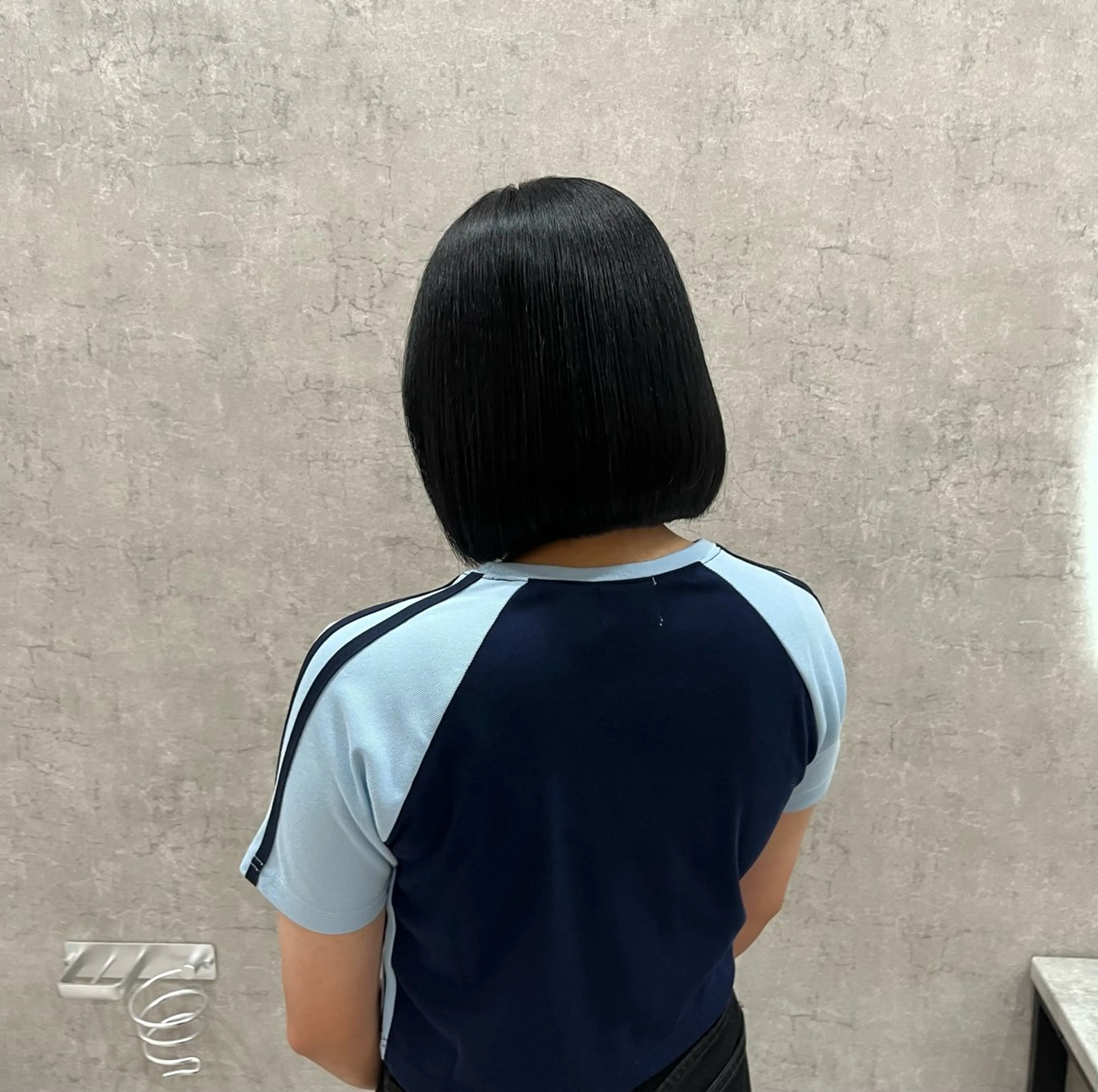 ショート カラー 中島 日菜のヘアスタイル