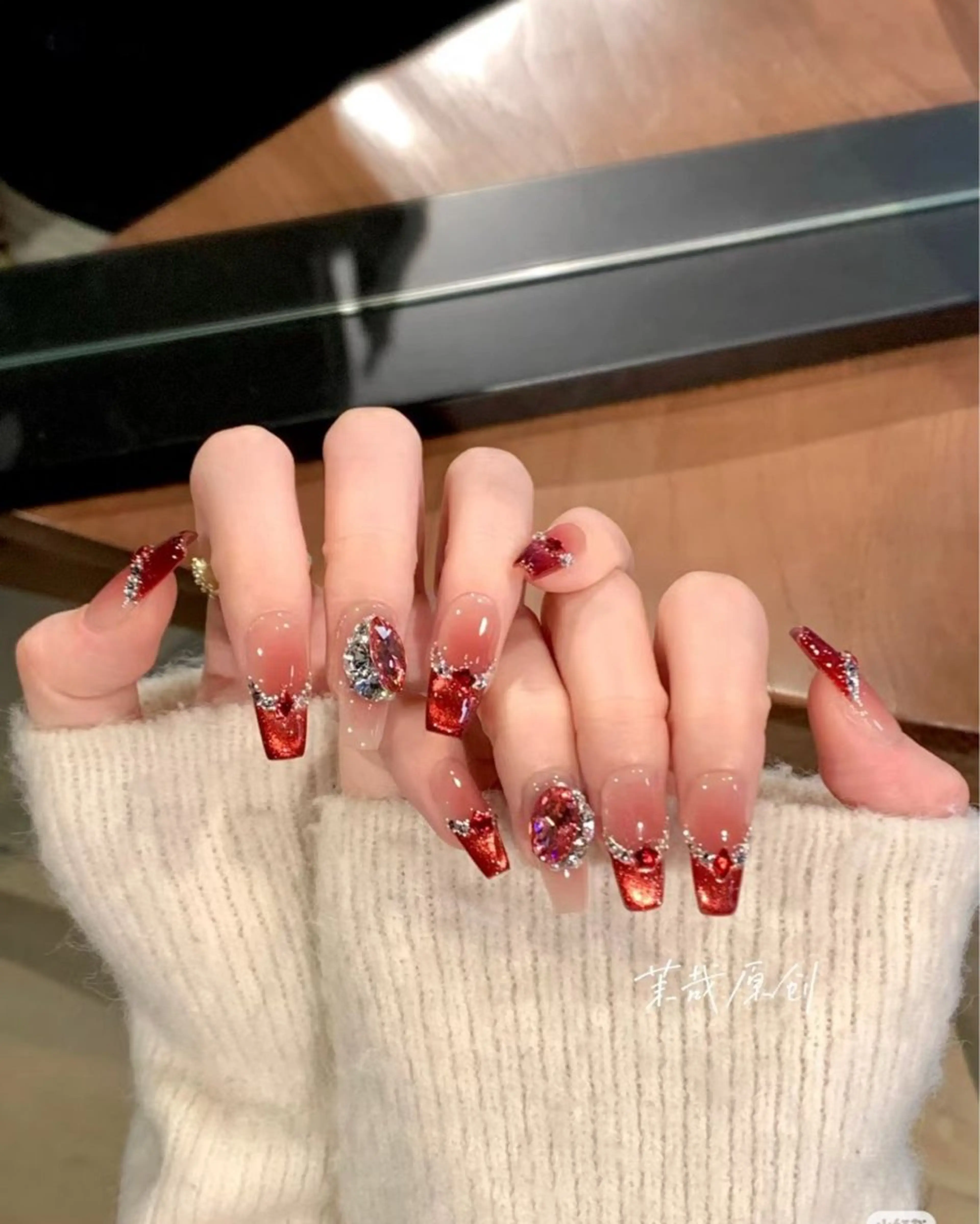 ネイル ハンドネイル ハンドケア いちご chan novaのネイルデザイン