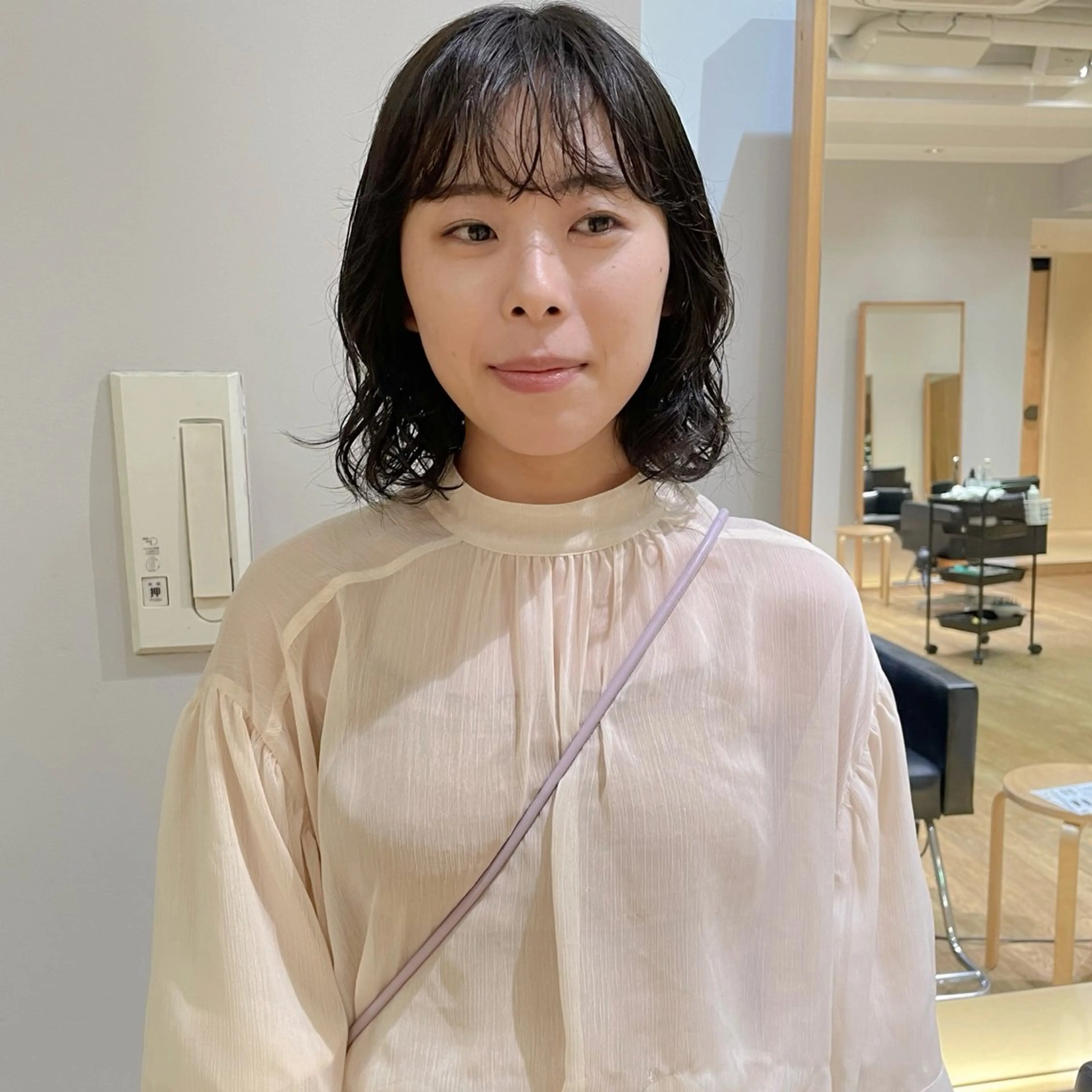 ショート パーマ 伸ばしかけ カット パーマ 大橋 芽衣のヘアスタイル