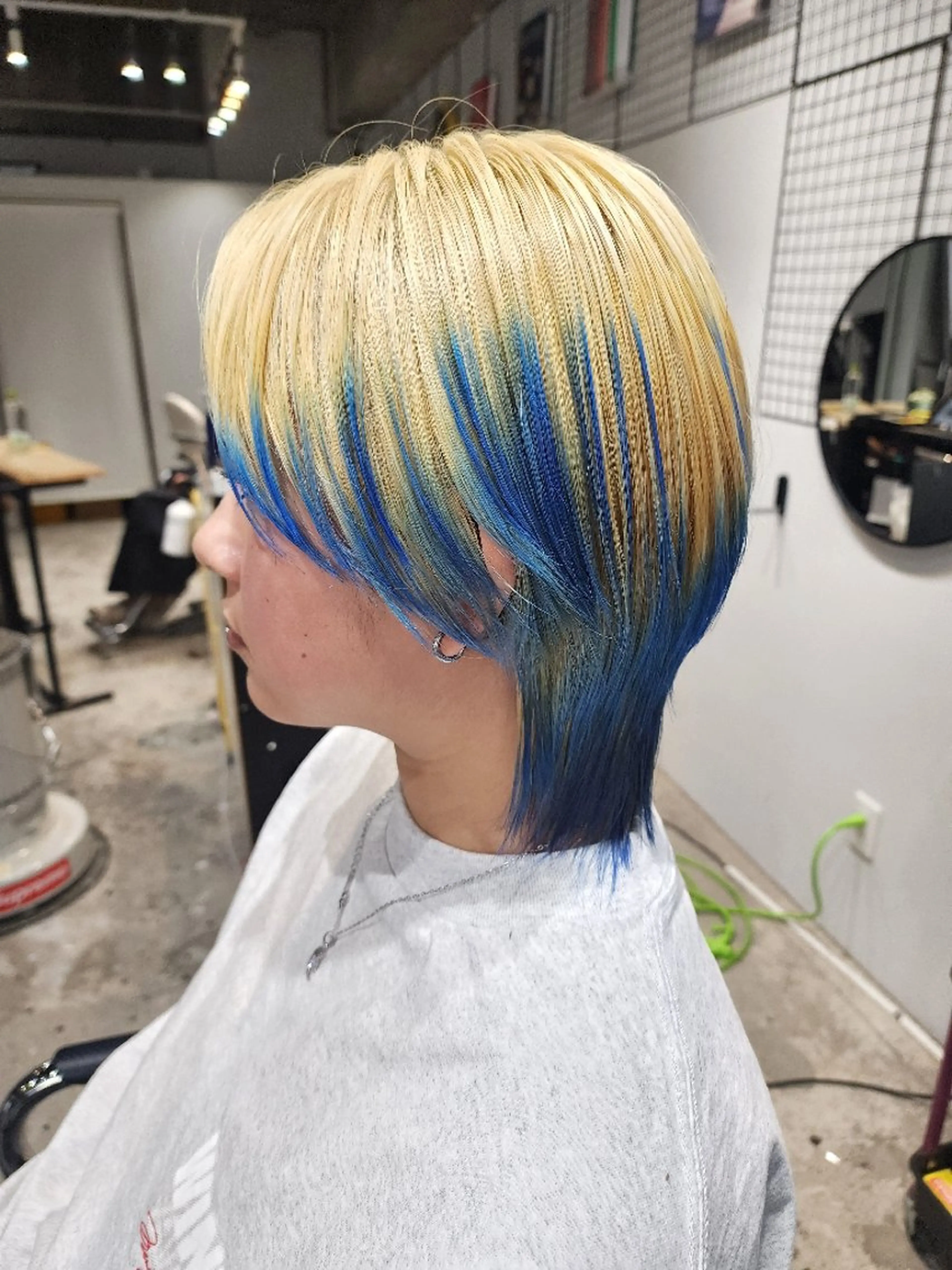 ショート レイヤーカット ショートヘア ハイトーン/ブリーチ /デザインカラーのヘアスタイル