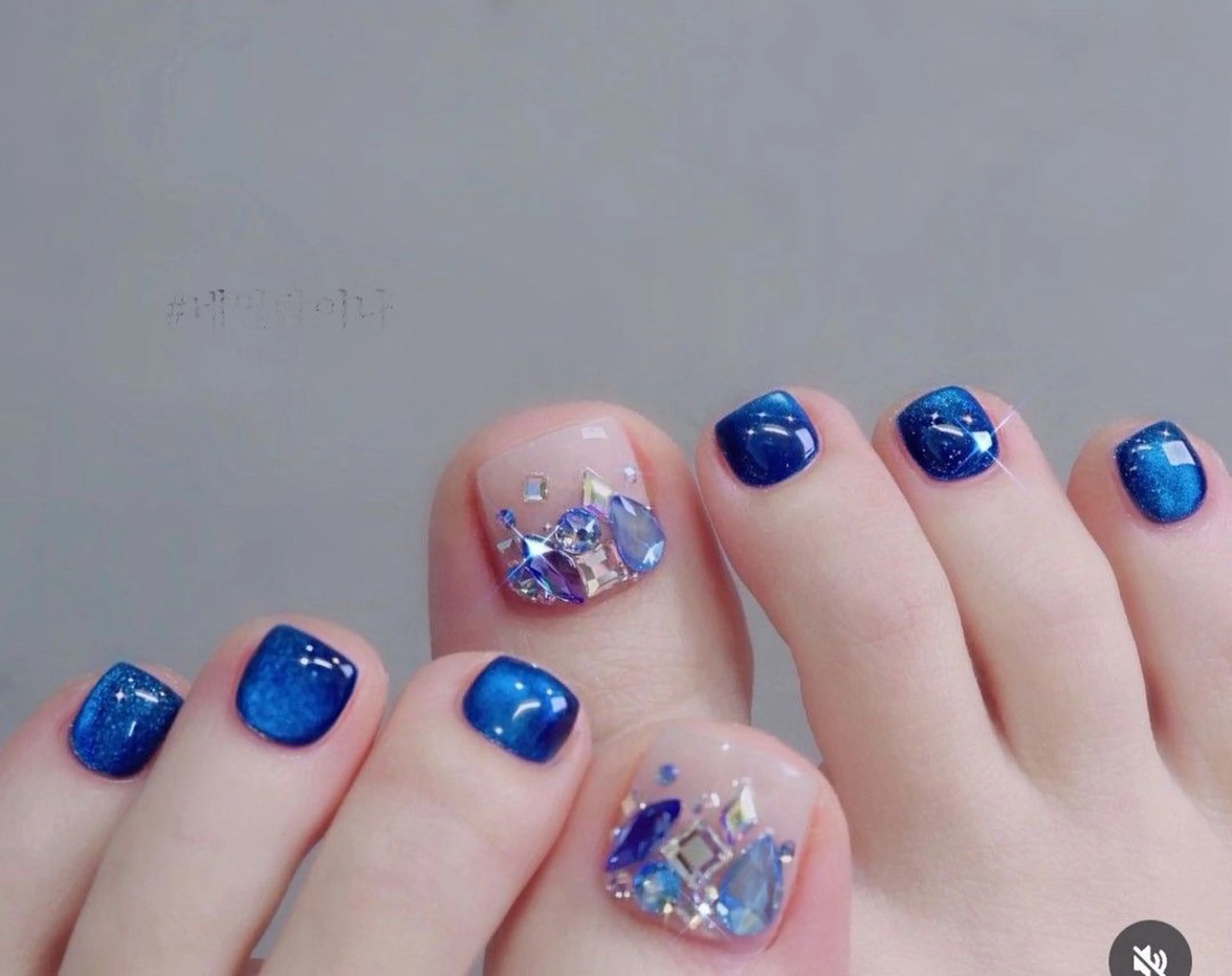 ネイル チークネイル フットネイル フレンチネイル グラデーション 韓国ネイル フットネイル Yuki nail staffのネイルデザイン