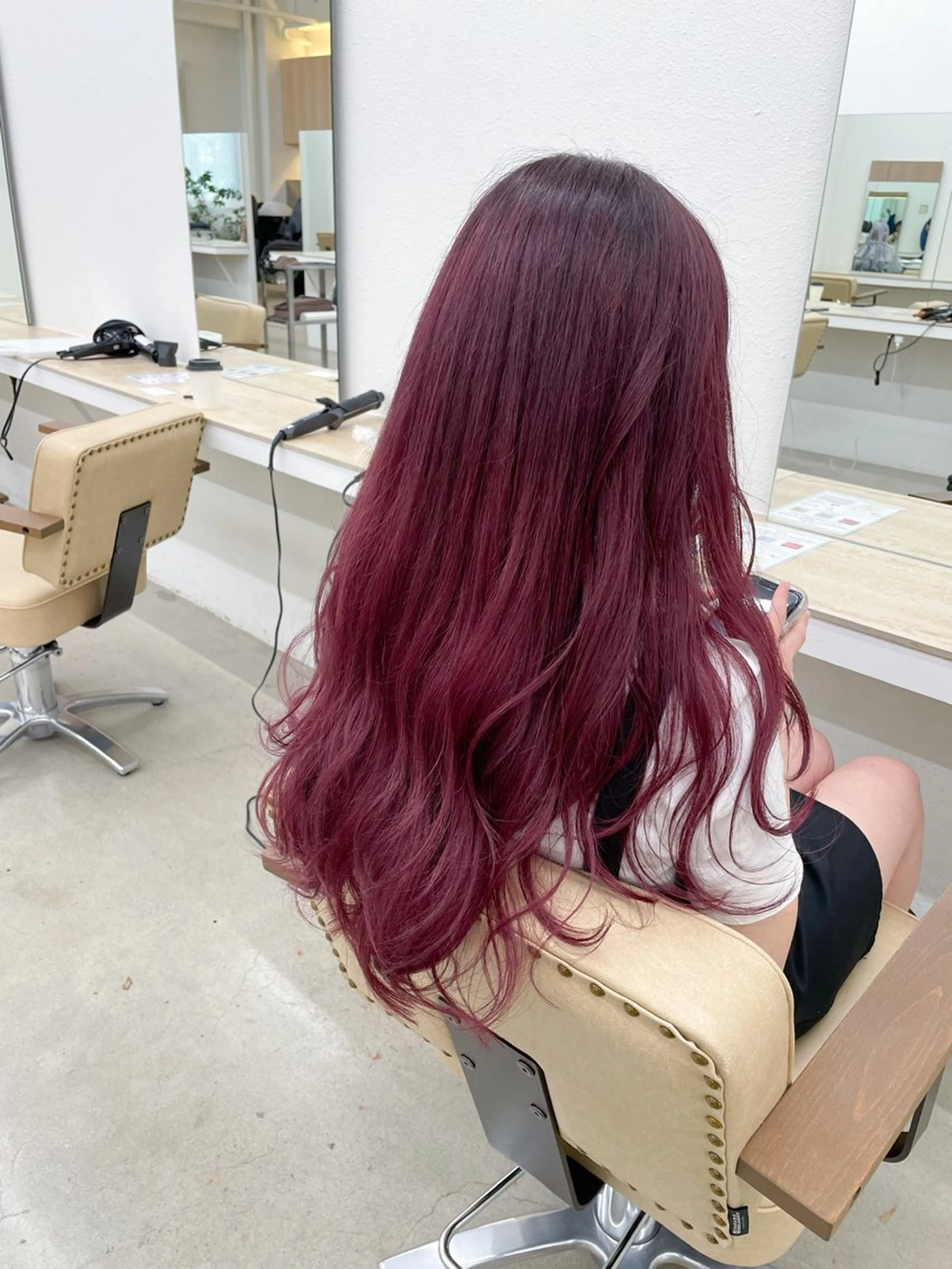 ロング カラー ブリーチ ボルドーカラー ケアブリーチ ハイトーンカラー ピンクカラー ヘアカラー トリートメント ハイトーン/レイヤー /ケアブリーチ石川治のヘアスタイル