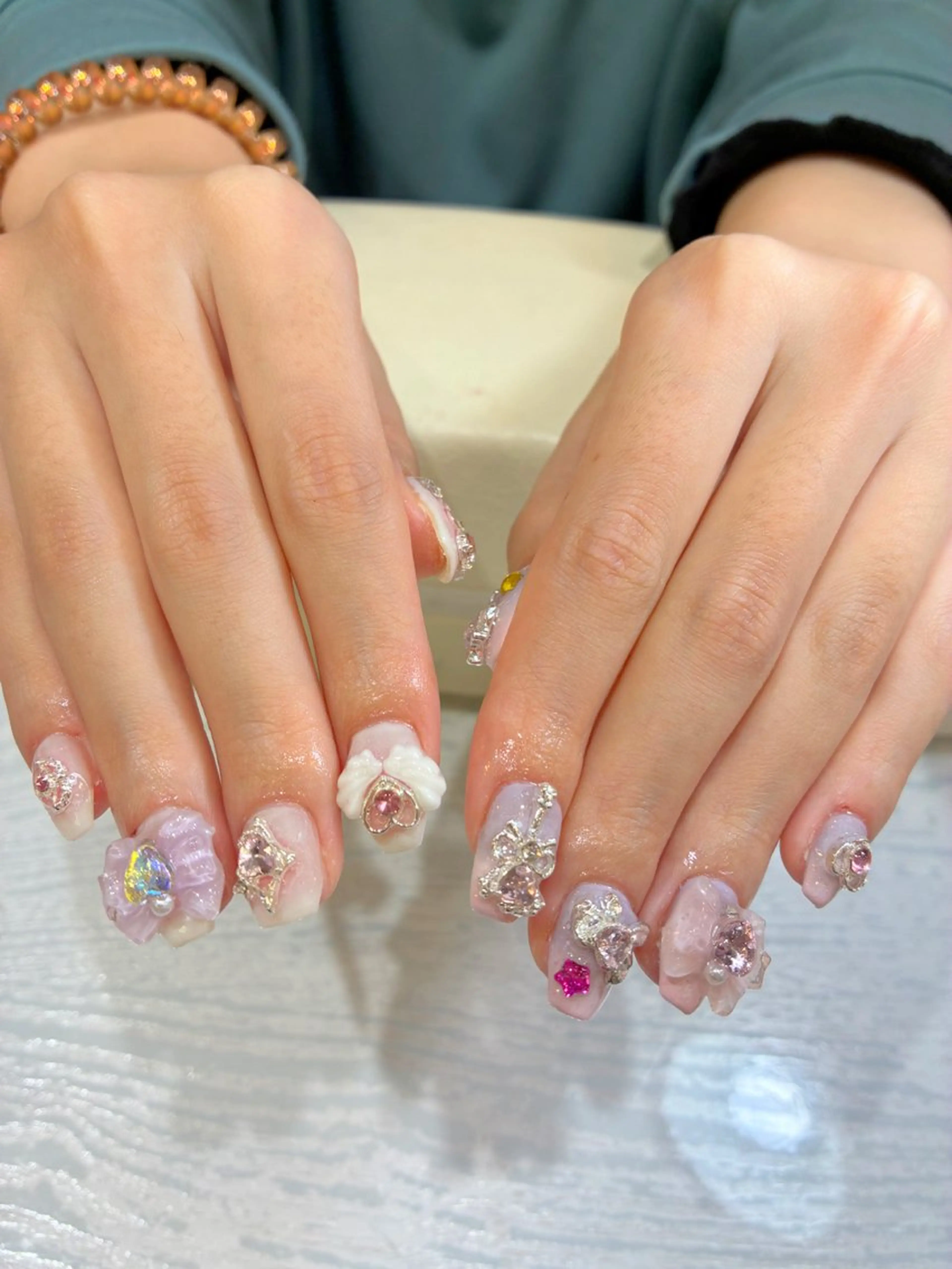 ネイル 持ち込み Nest 岩崎のネイルデザイン