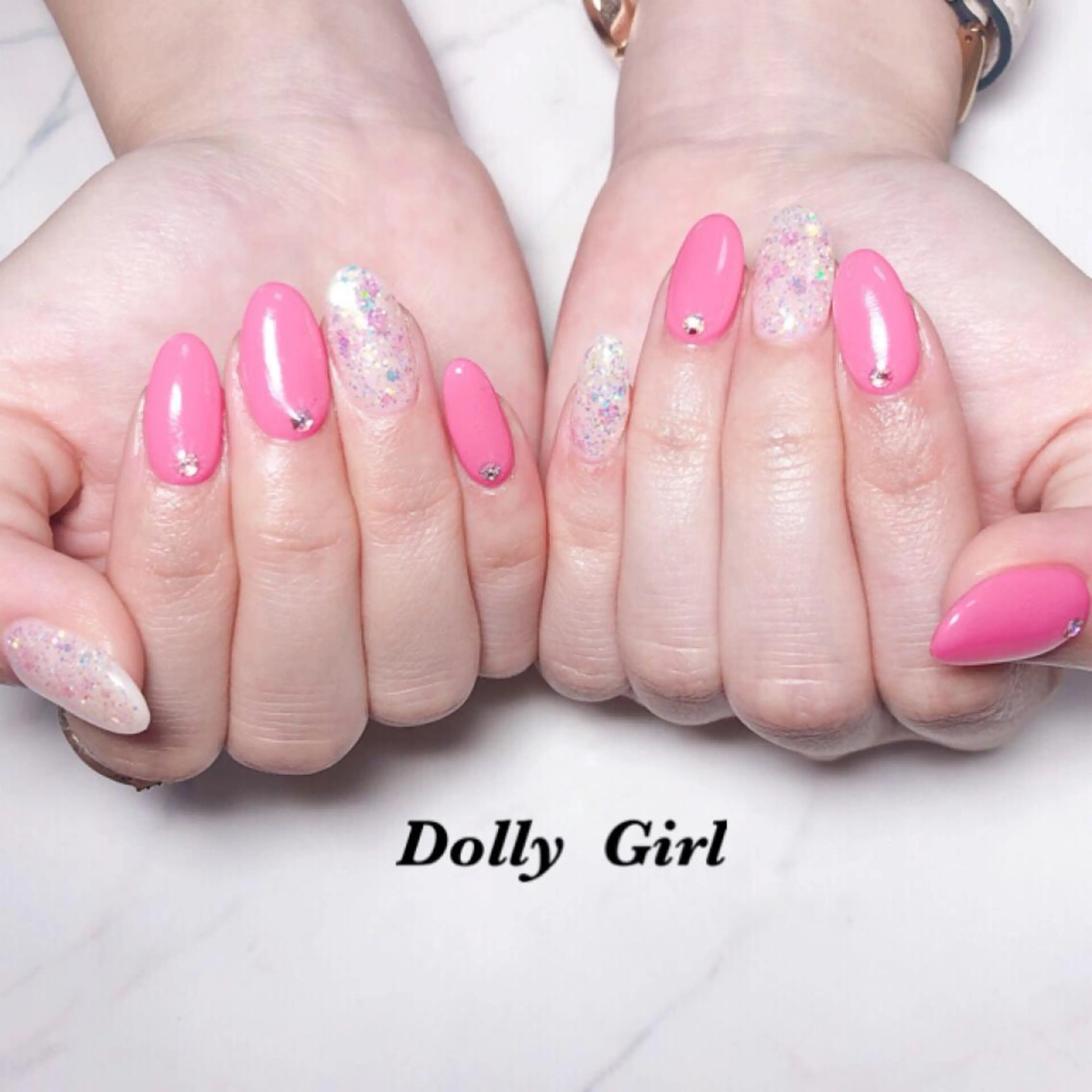 ネイル ストーンネイル 個室ネイルサロンDolly Girl〜ドーリーガール〜所属・DollyGirl KYOKOのネイルデザイン