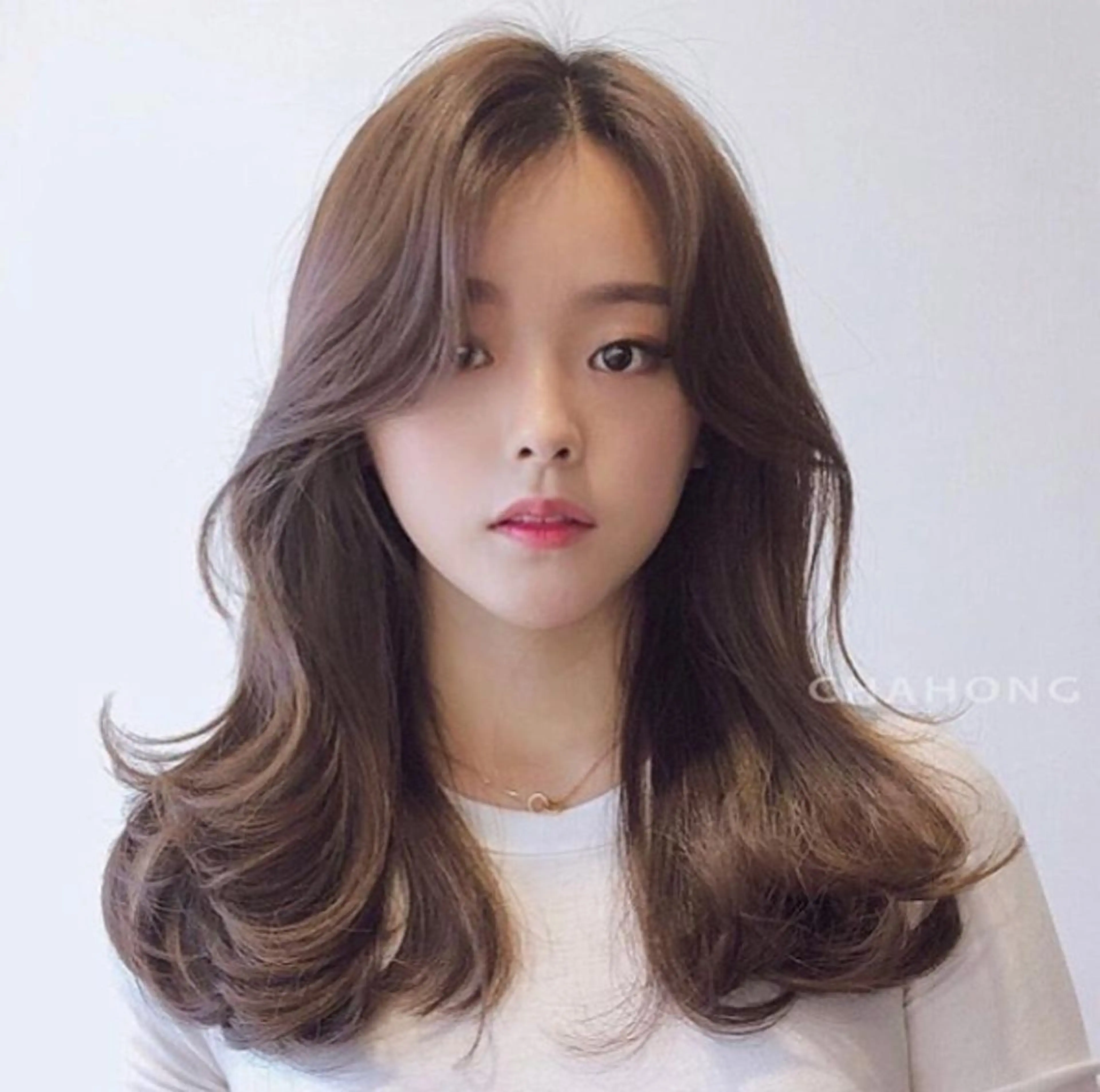 🇰🇷韓国風顔周りカット付き🇰🇷ダメージレスカラー＋髪質改善トリートメント✨の写真