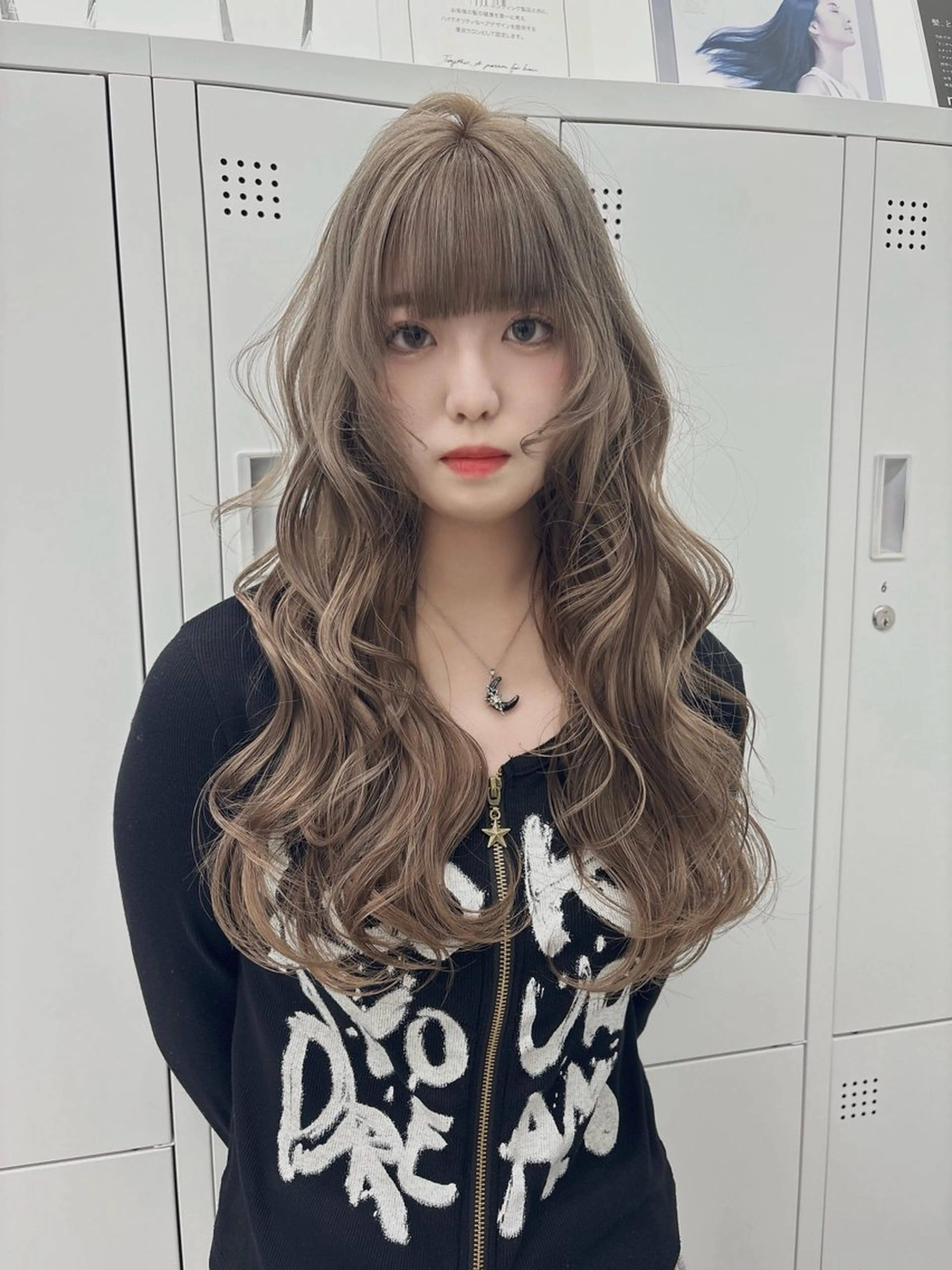 ロング カラー ヘアカラー 八代 珠羽のヘアスタイル