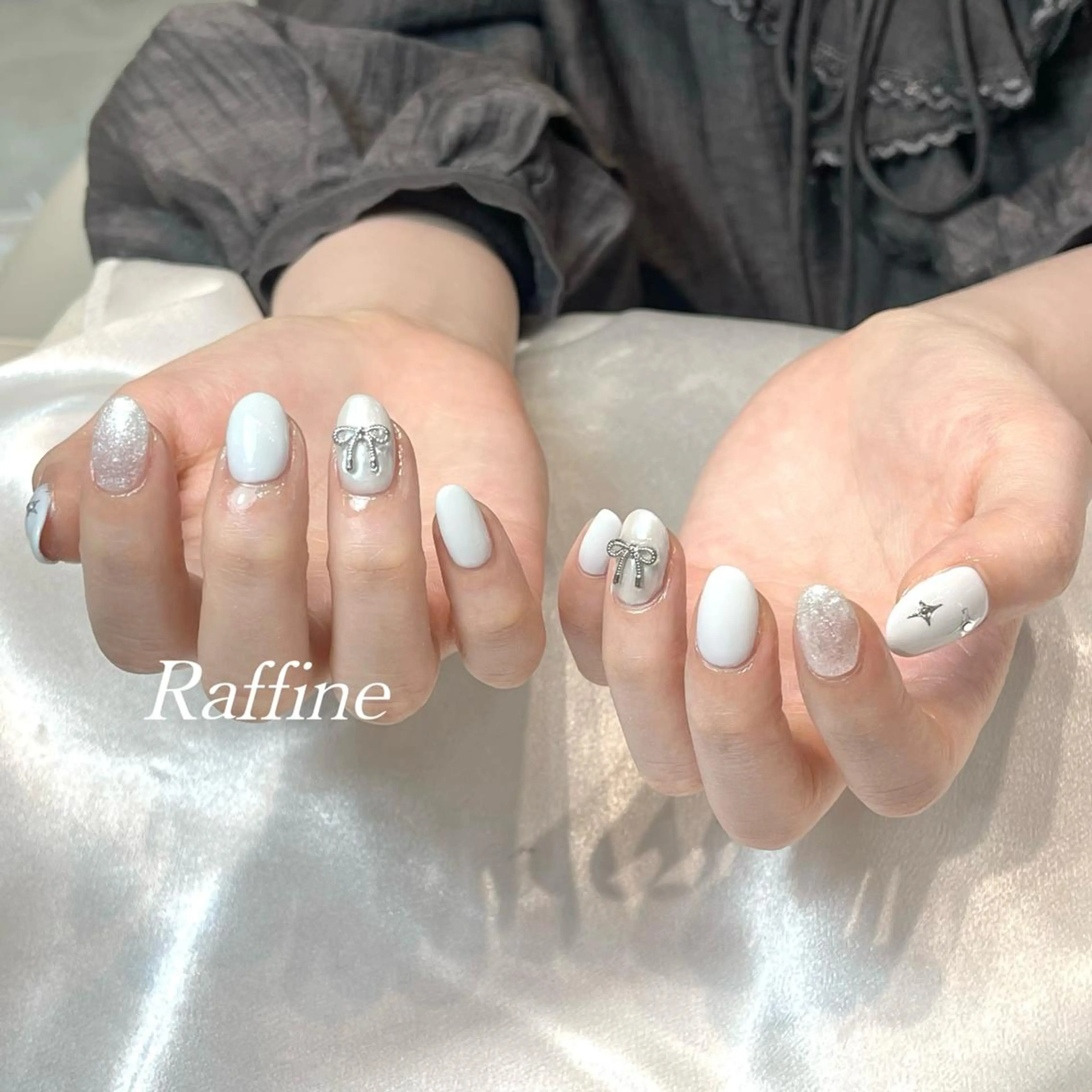 ネイル RAFFINE 月🦋🩵のネイルデザイン