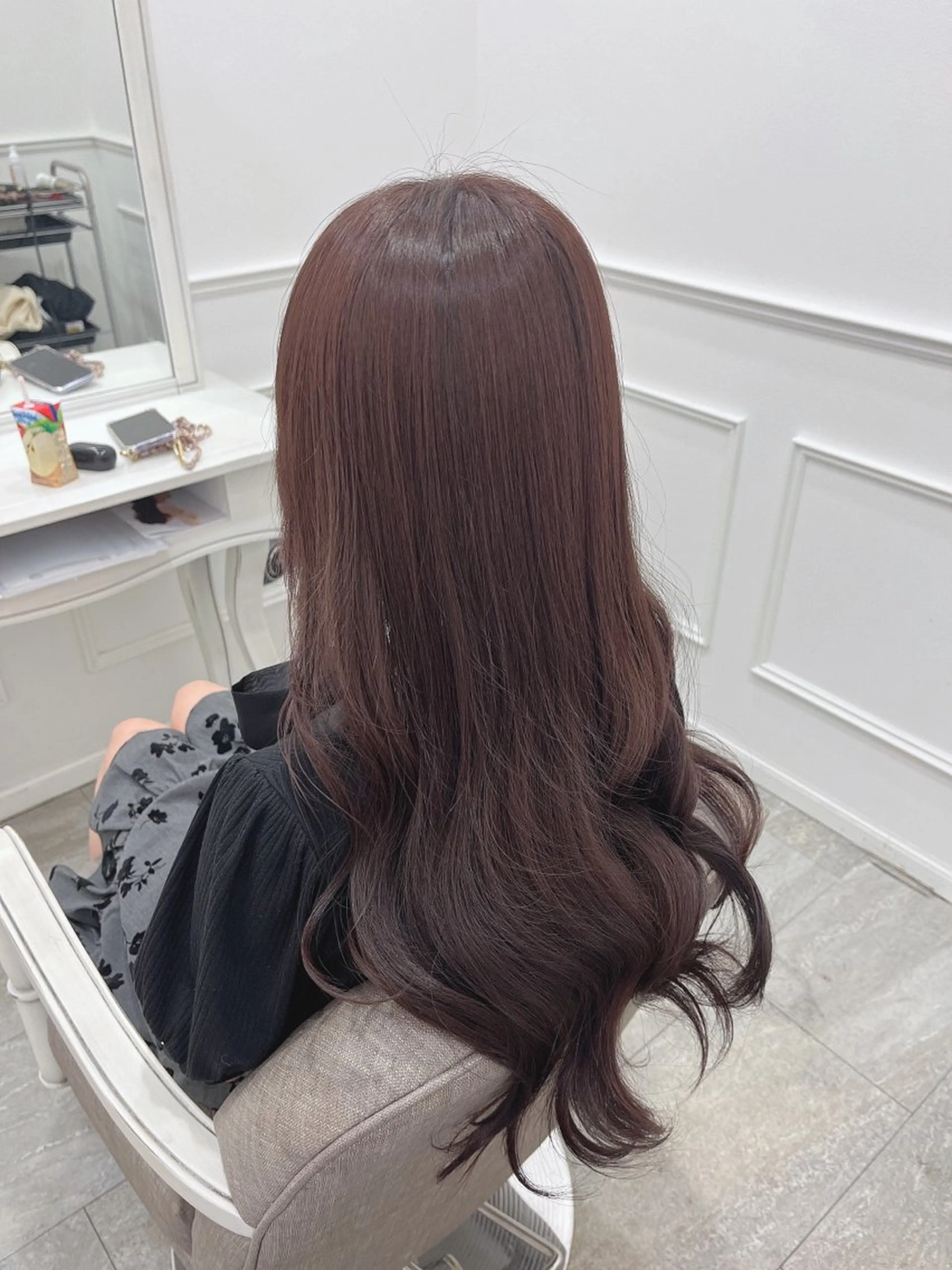 ロング カラー 新井 凪のヘアスタイル