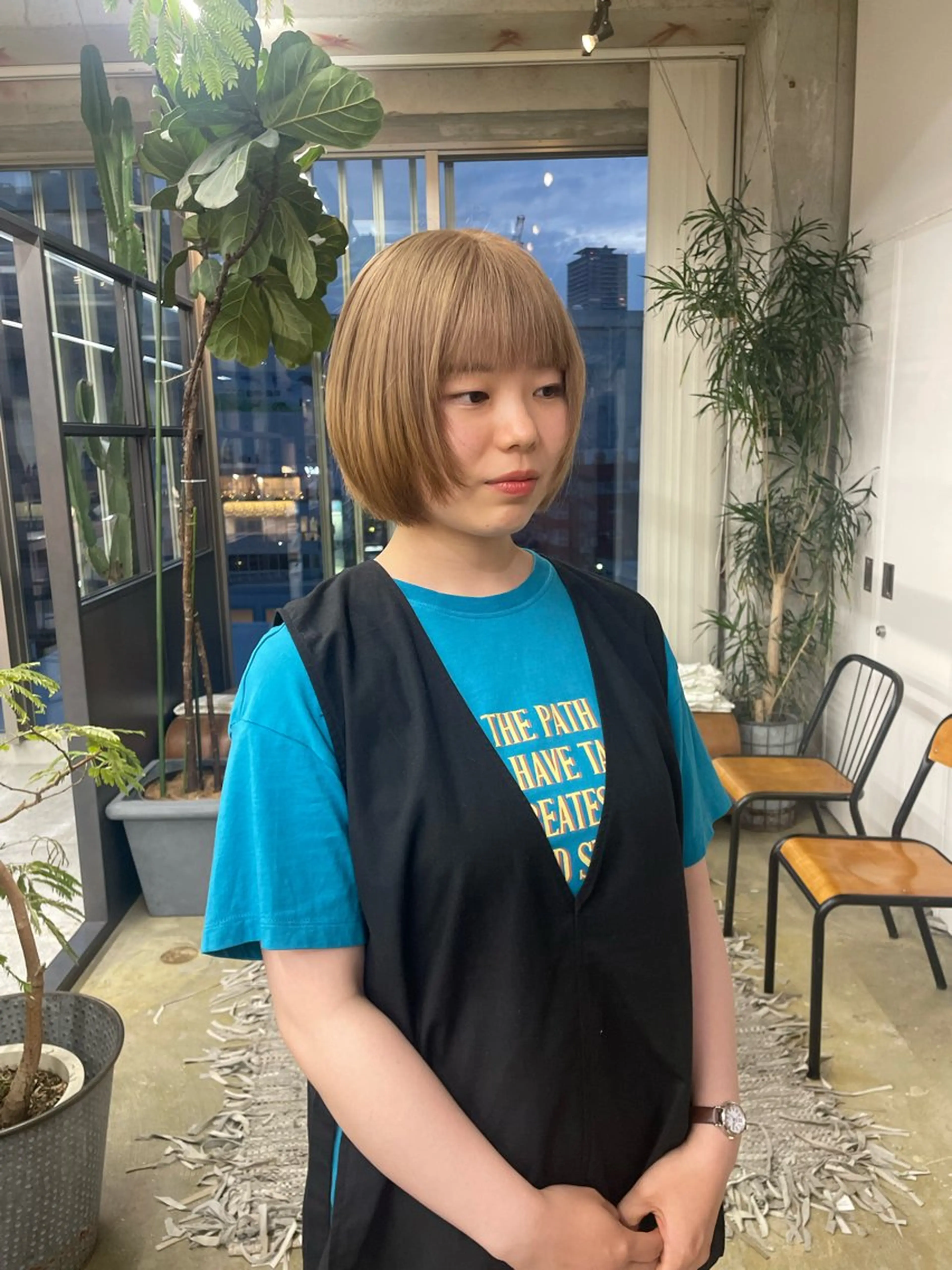 ショート 鈴木瑛里／ブロンド ベージュ／男女のヘアスタイル