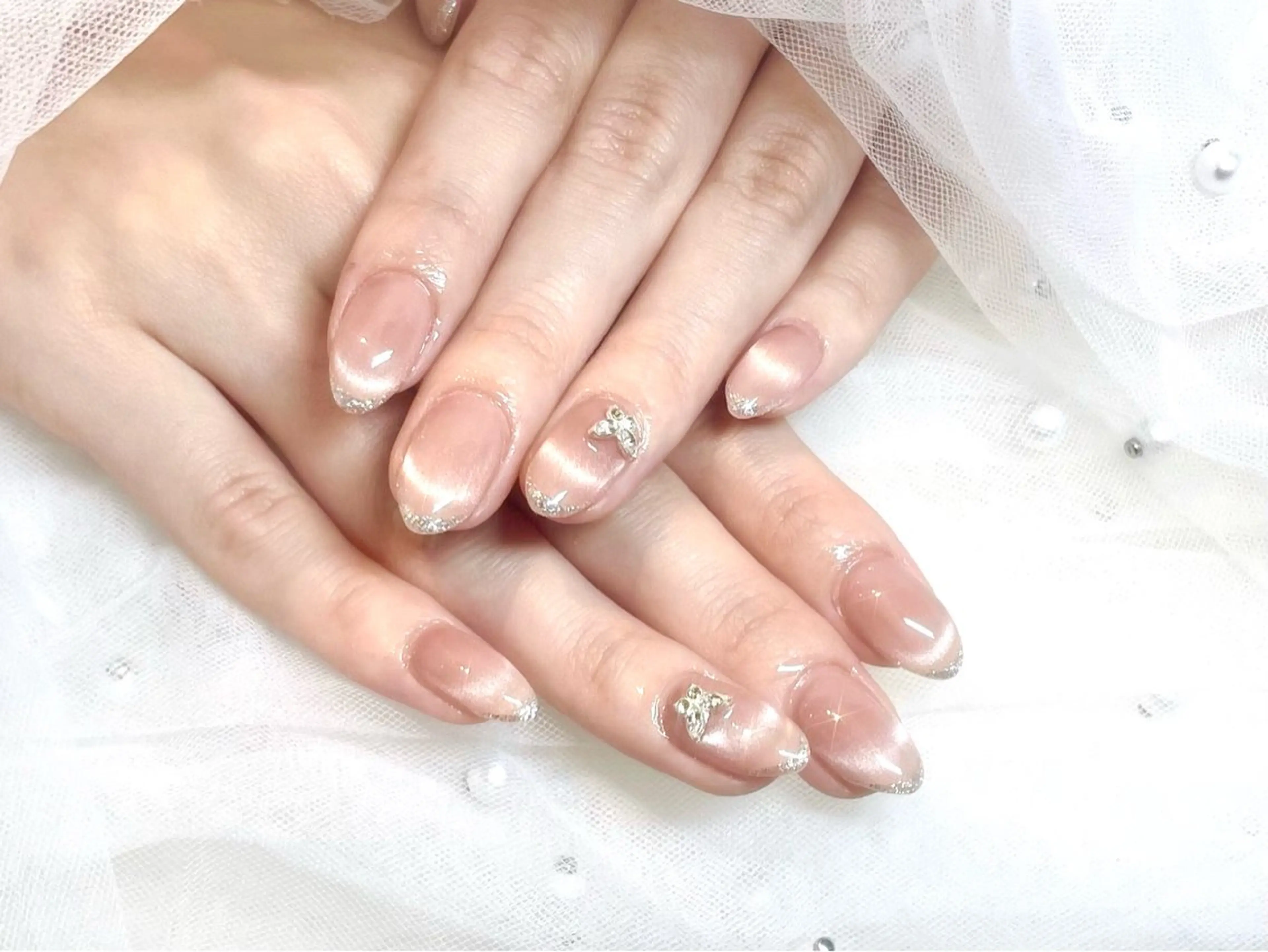 ネイル フレンチネイル ジェルネイル ラメ(グリッター) マグネットネイル マグネットフレンチ ハンドネイル ANDY💫 KANONのネイルデザイン