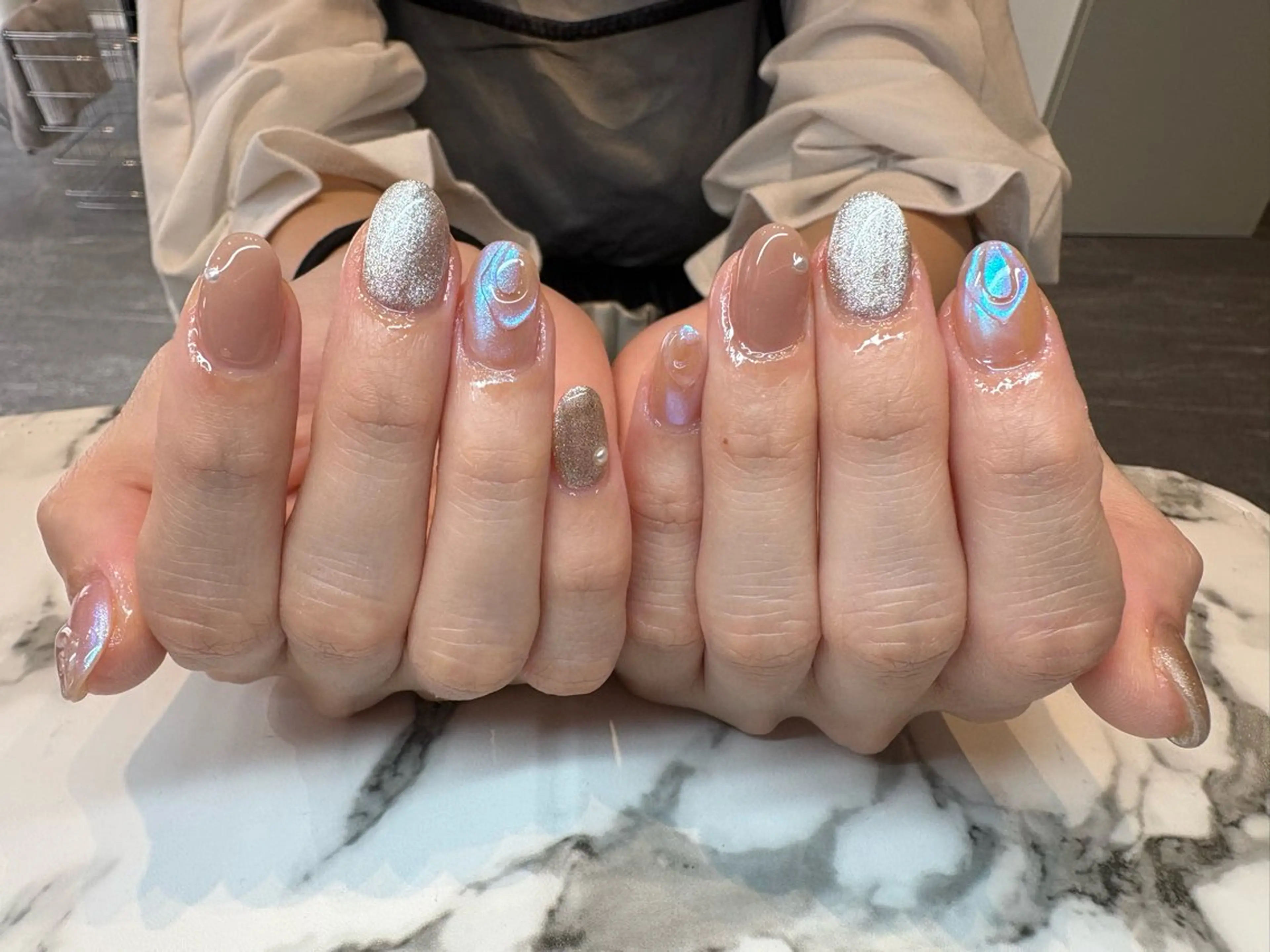 ネイル ニュアンスネイル MANAMI W【今福鶴見店】のネイルデザイン