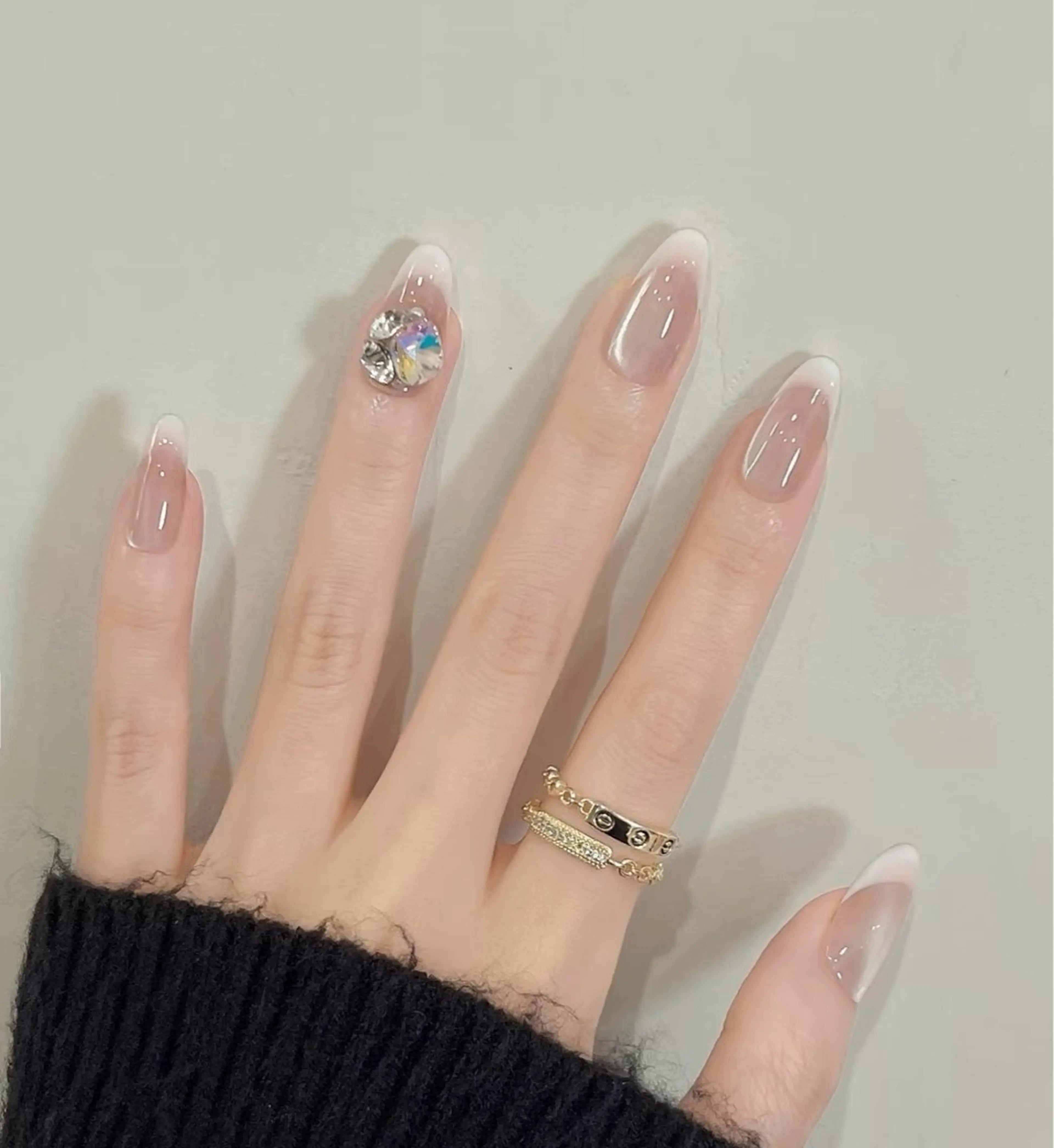 ネイル チークネイル 長さ出し フラワーネイル フレンチネイル ガーリー sun nail池袋 モデル募集のネイルデザイン