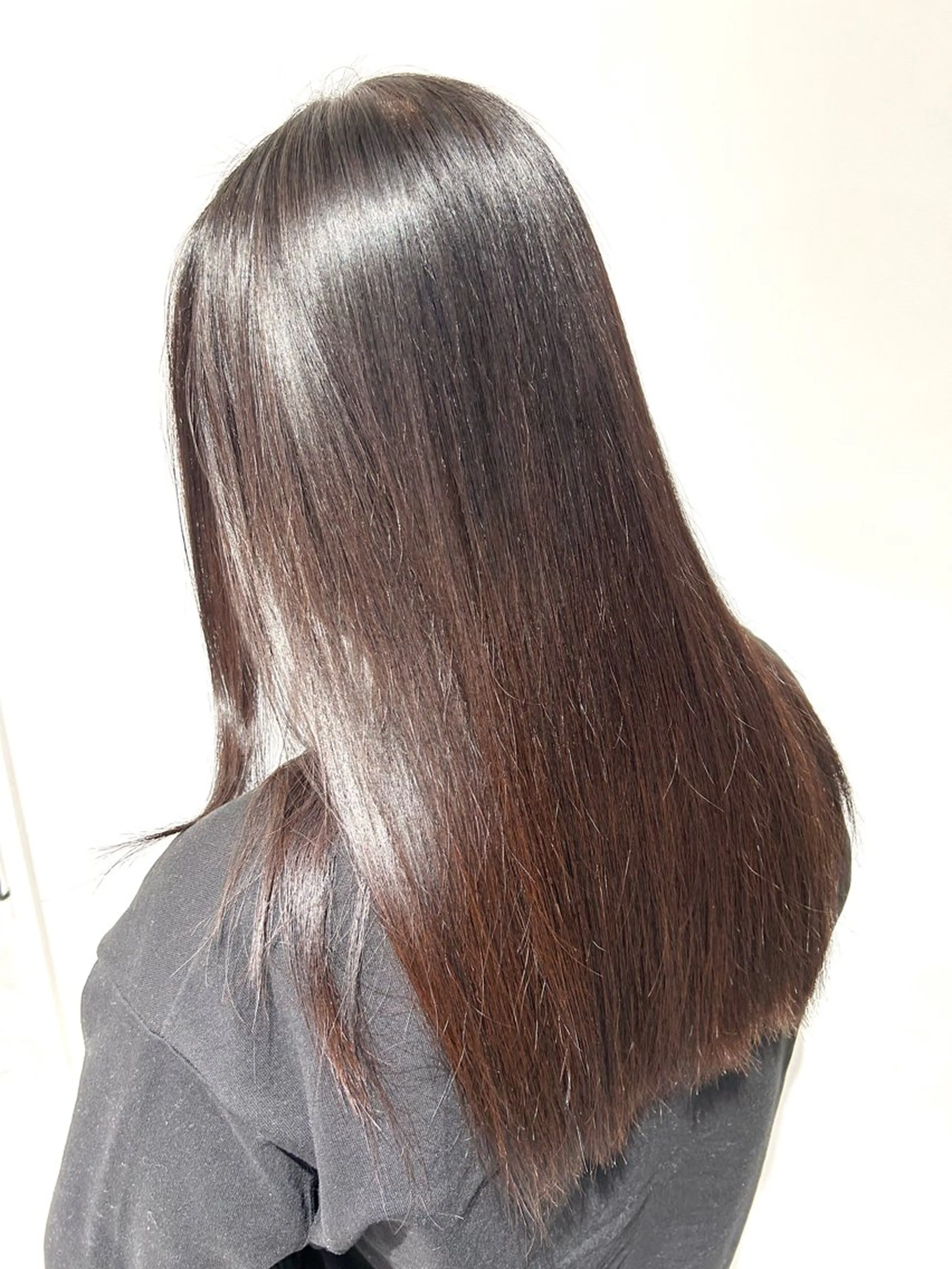 セミロング 縮毛矯正 山田 守のヘアスタイル