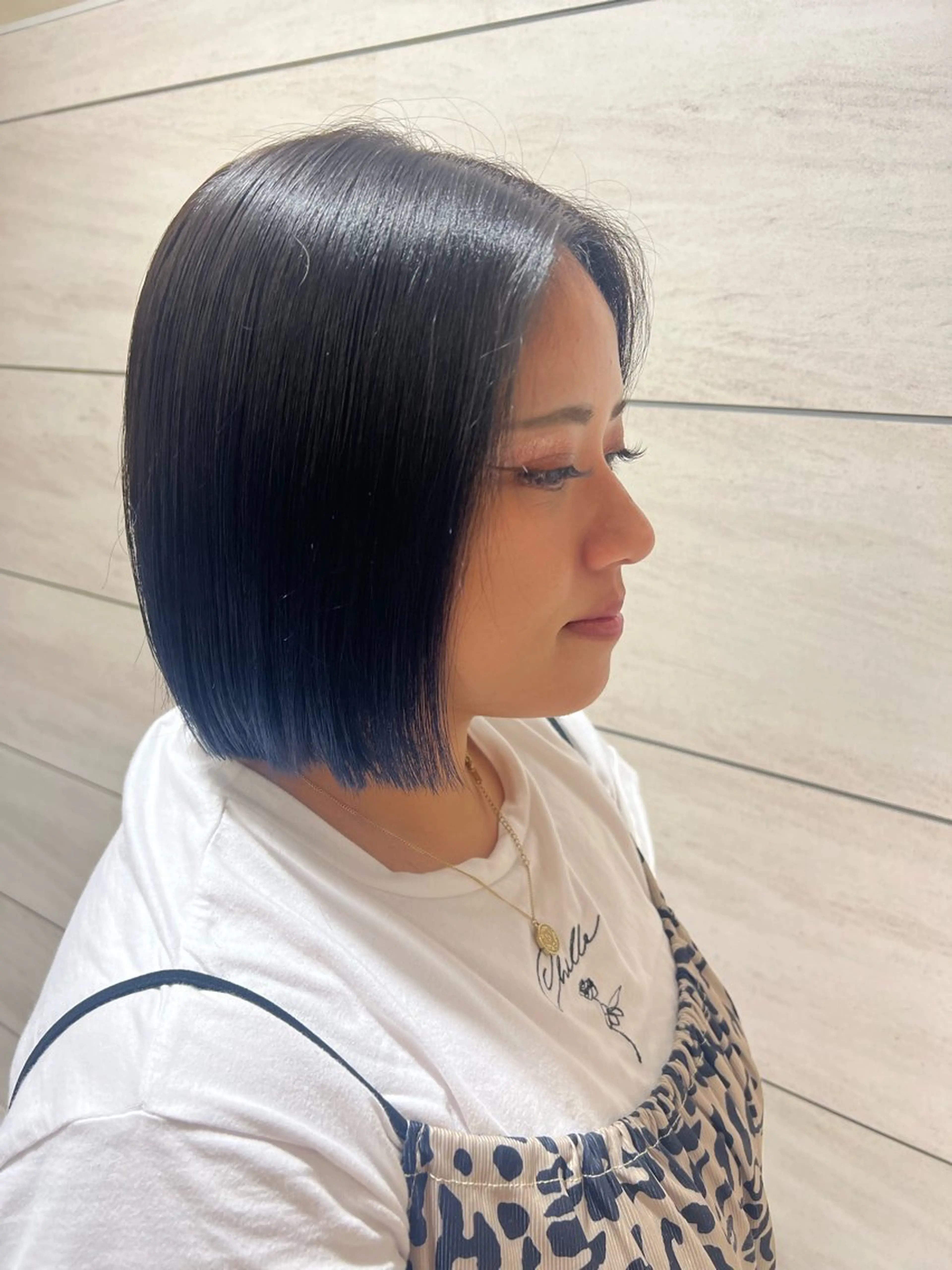 ショート 切りっぱなしボブ ボブ 酸性ストレート メ イのヘアスタイル