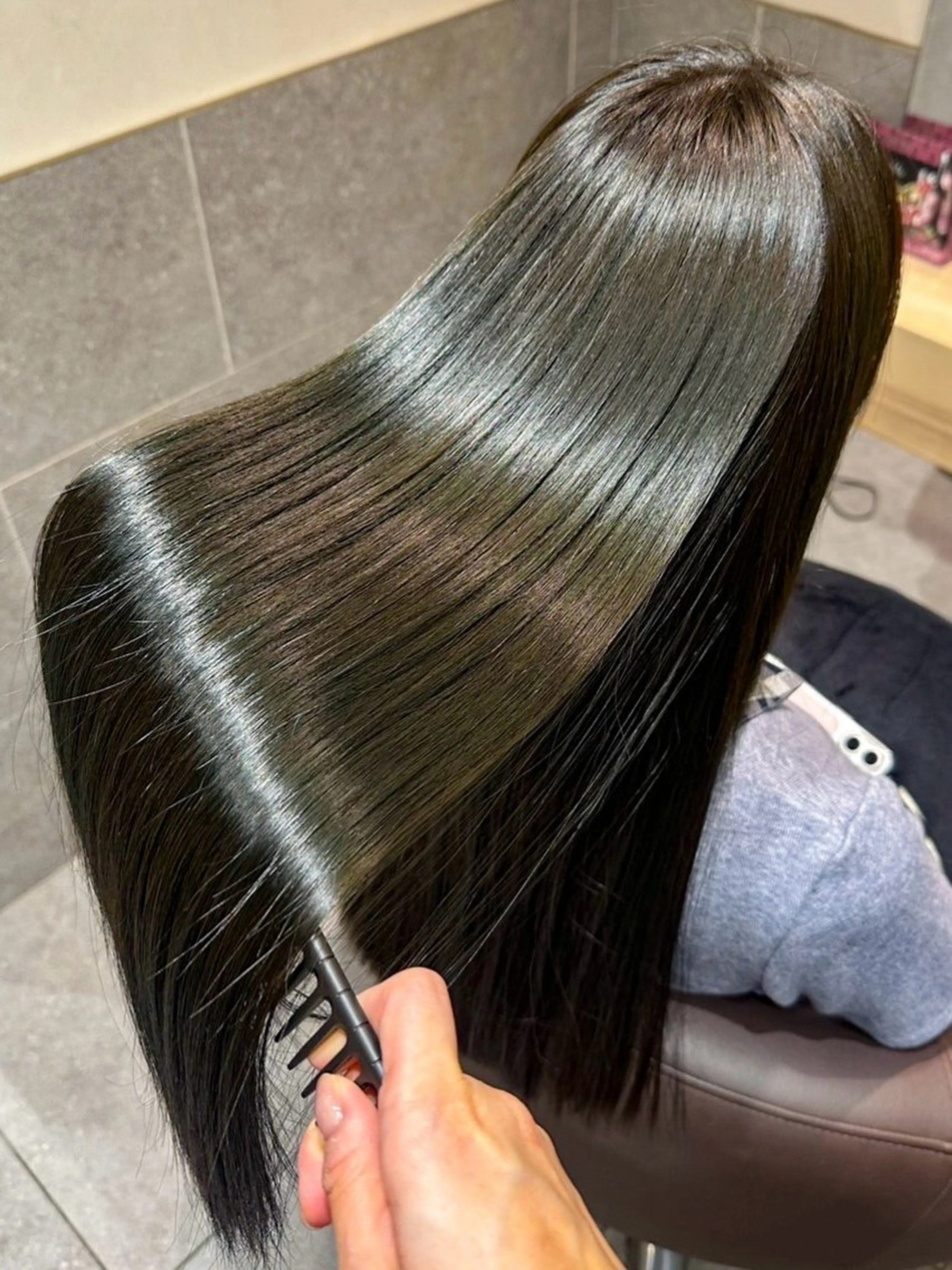 ロング 縮毛矯正 新田 実紀のヘアスタイル