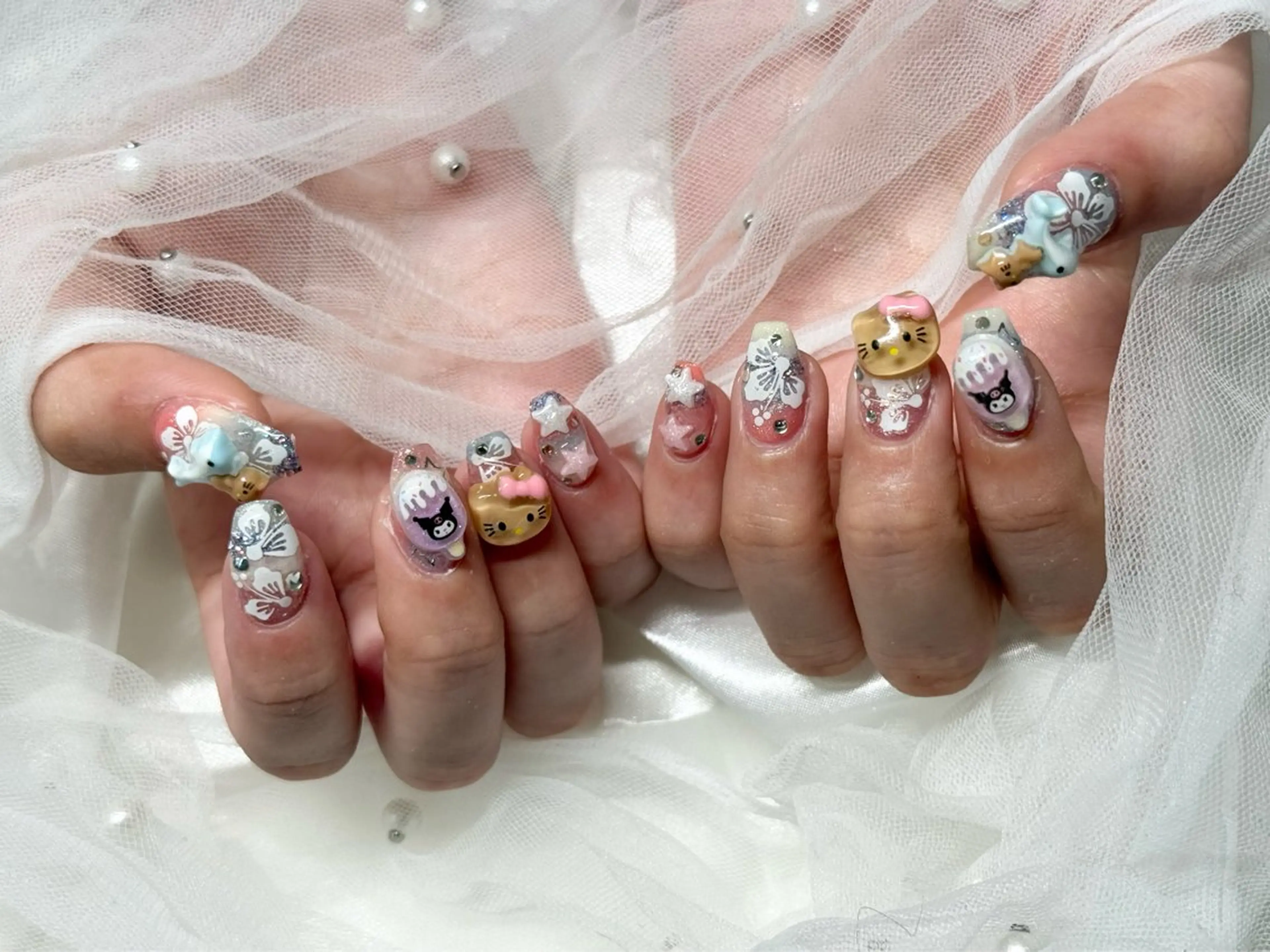 ネイル ハンドネイル Roi〈ロワ〉 Minakoのネイルデザイン