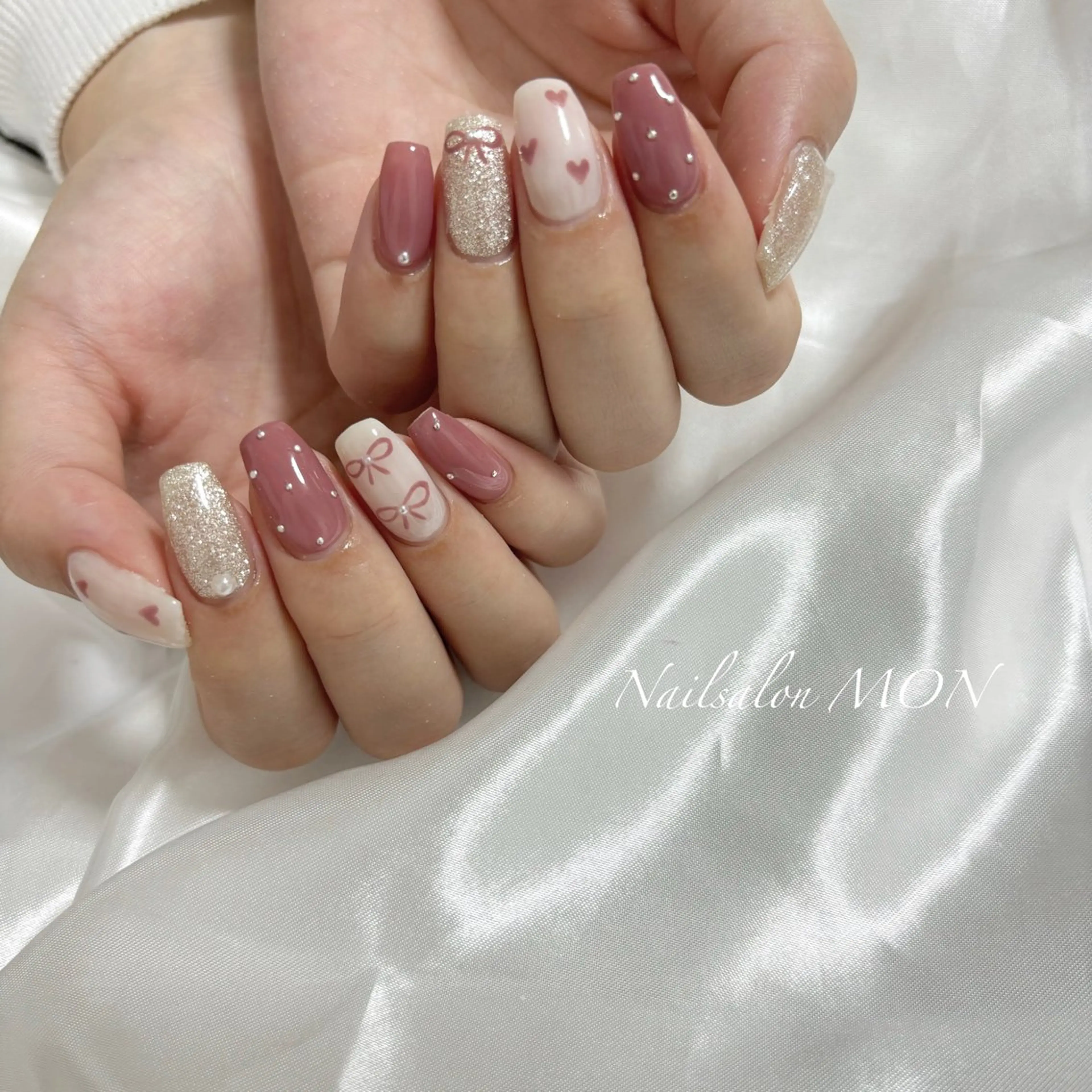 ネイル ストーンネイル ハンドネイル Nailsalon MONのネイルデザイン
