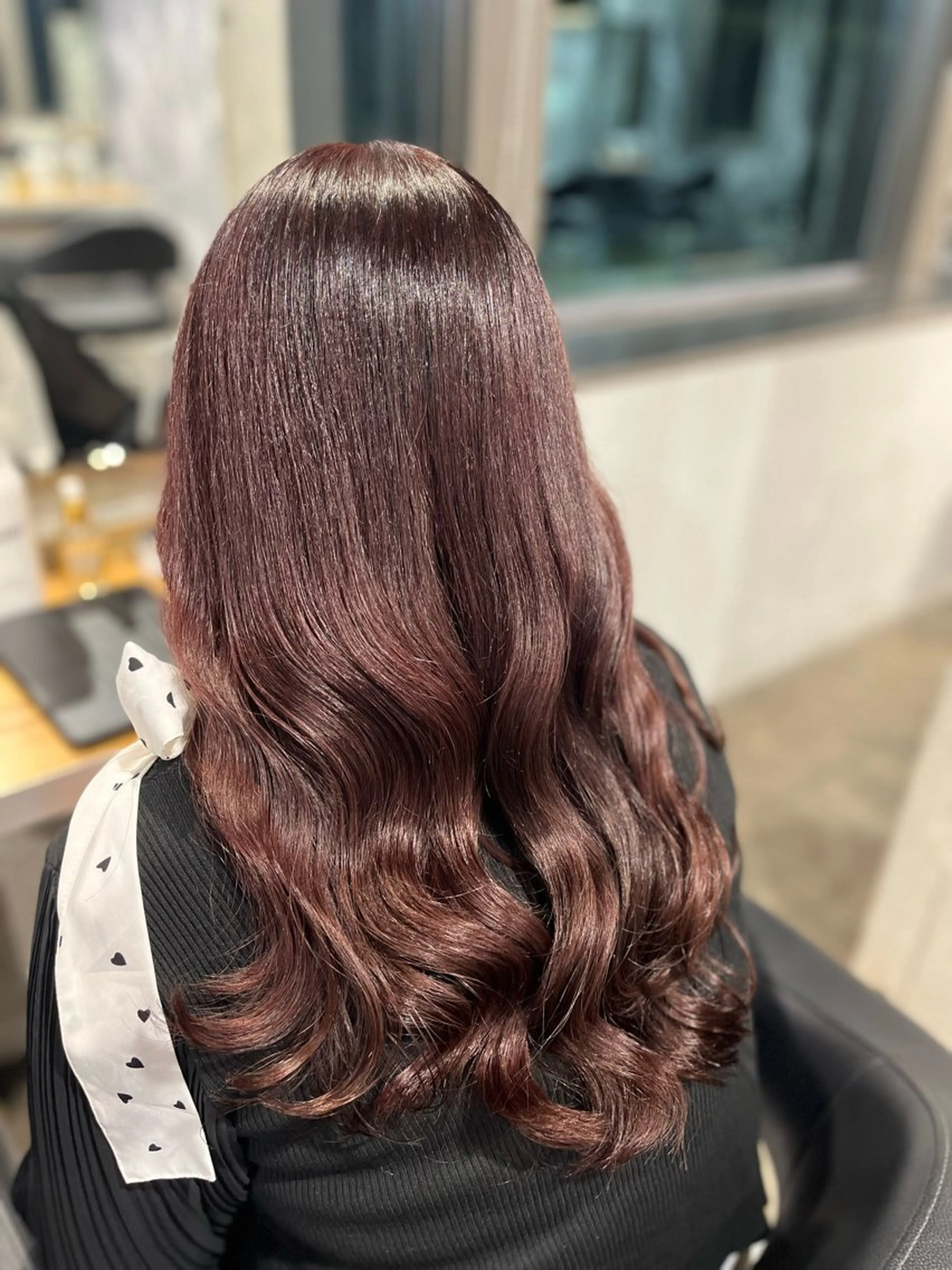 ロング カラー ヘアカラー ハイトーンカラー 🦄レイヤーカットのヘアスタイル