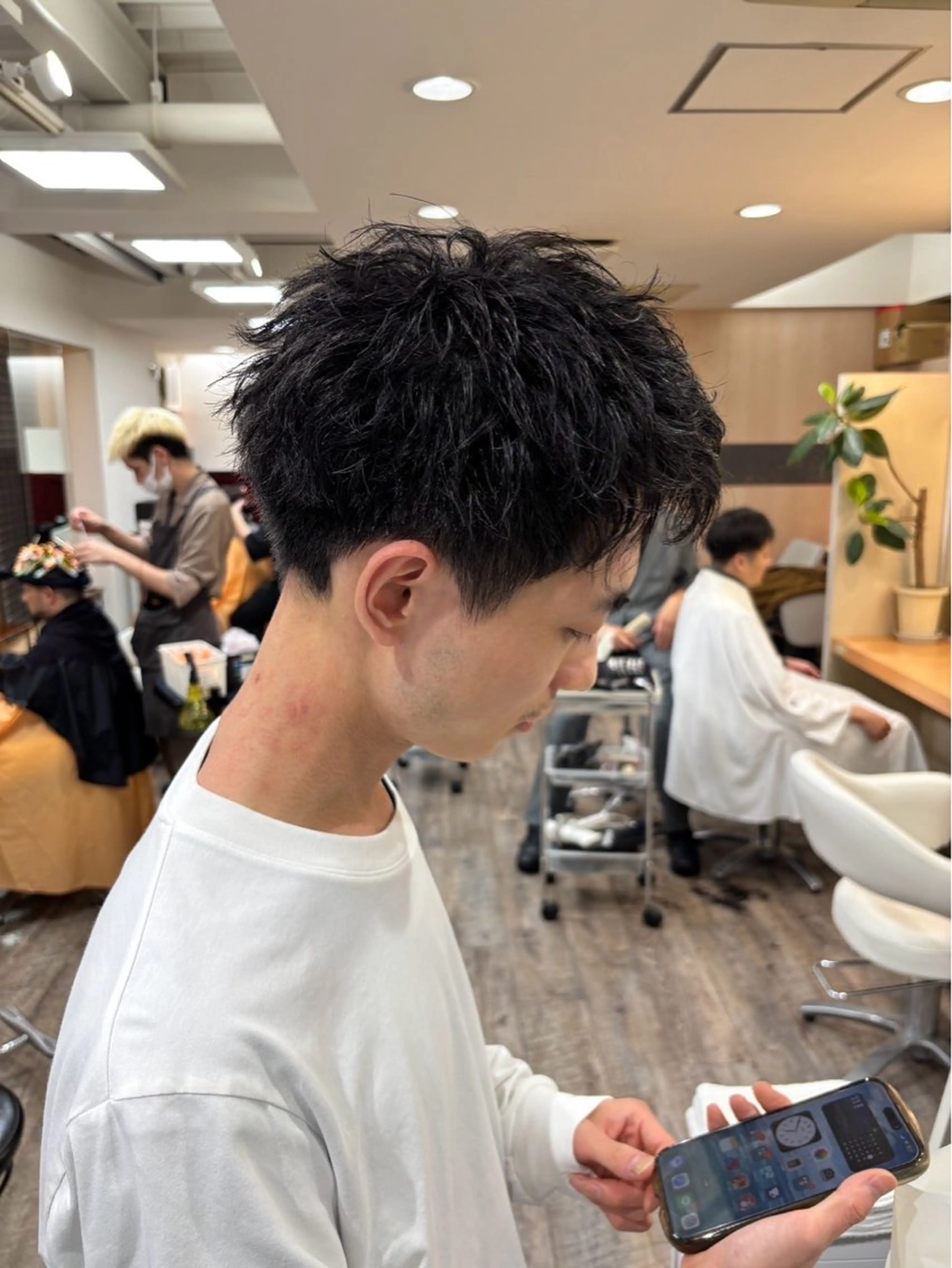 ショート パーマ メンズ カット ヘアカラー 福島 諒のヘアスタイル