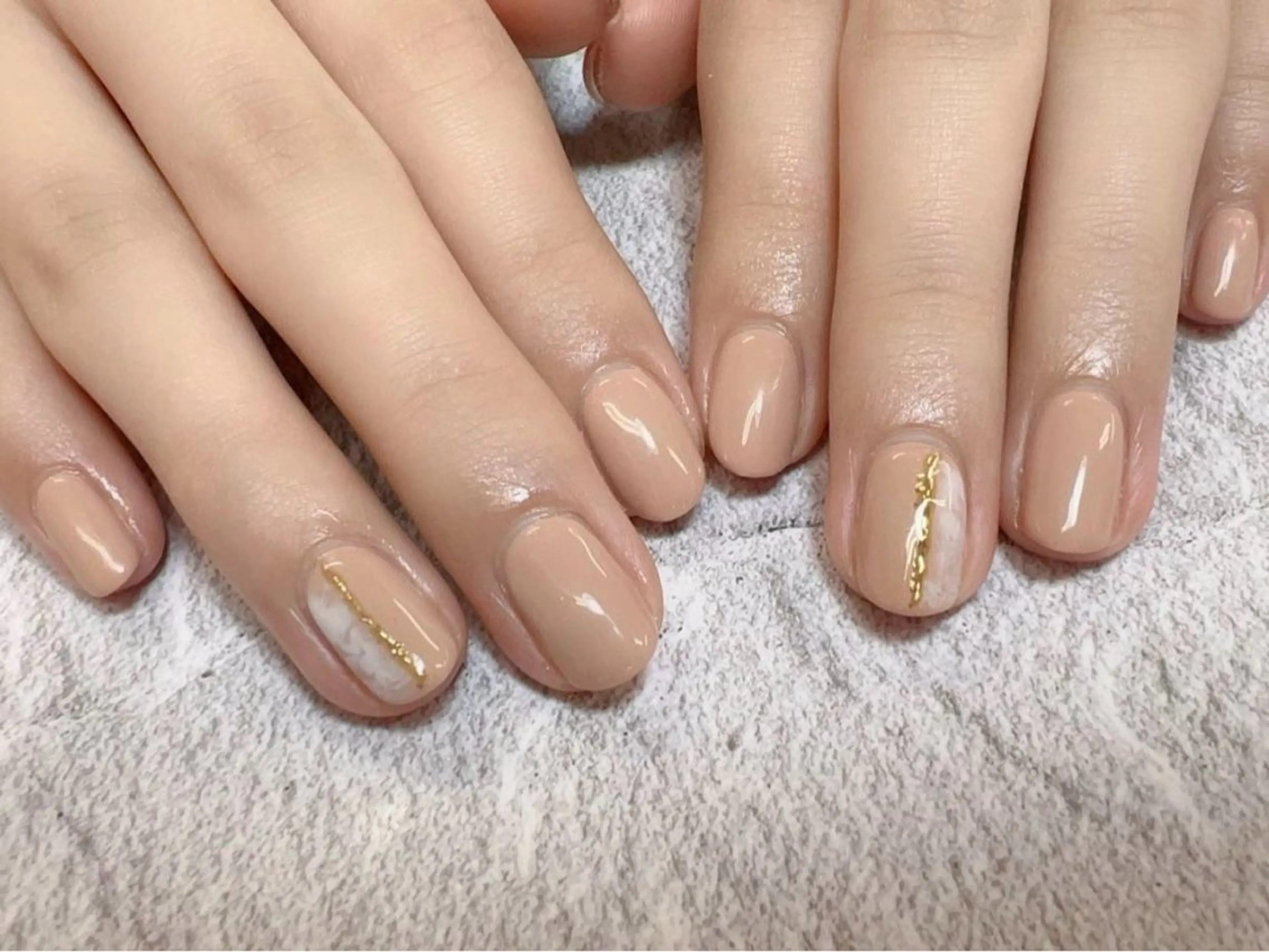 ネイル ハンドネイル 佐藤 依娜のネイルデザイン