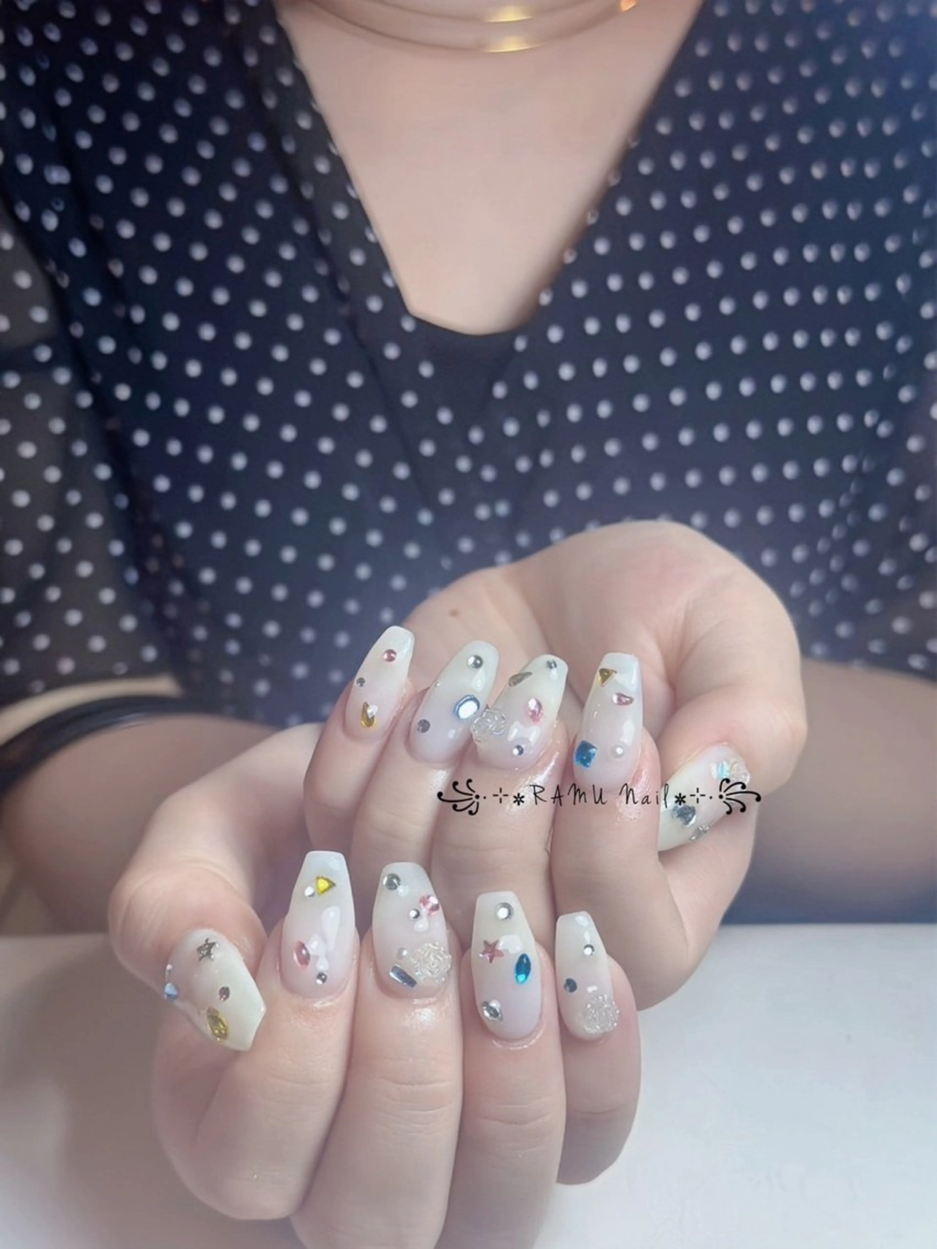 ネイル チークネイル フレンチネイル グラデーション キラキラネイル 韓国ネイル ハンドネイル RAMU_Nail 池袋店のネイルデザイン