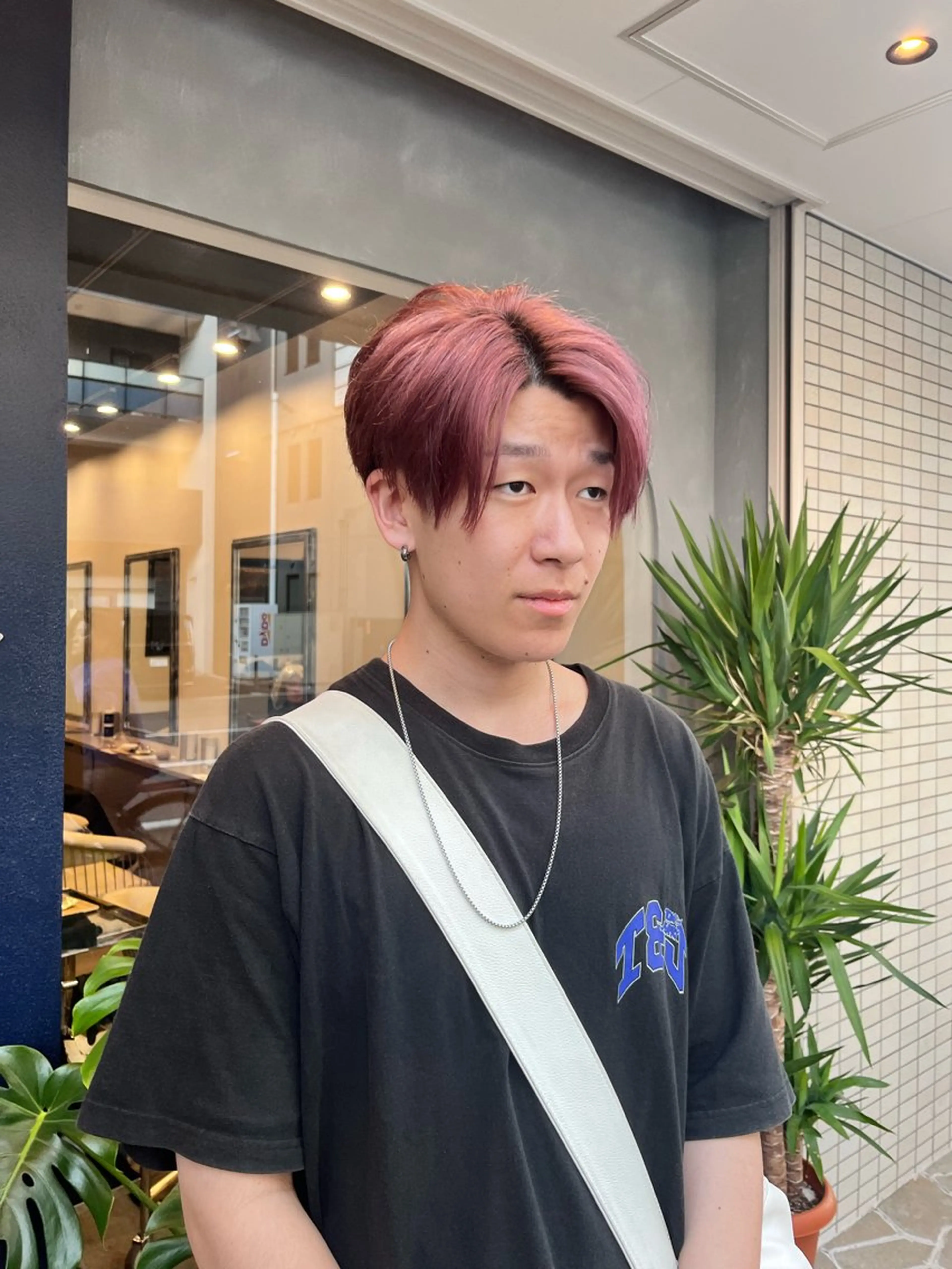 ショート カラー メンズ ベージュカラー ピンクカラー ピンクベージュ カット ヘアカラー dogstar小林諒 レイヤー/パーマのヘアスタイル