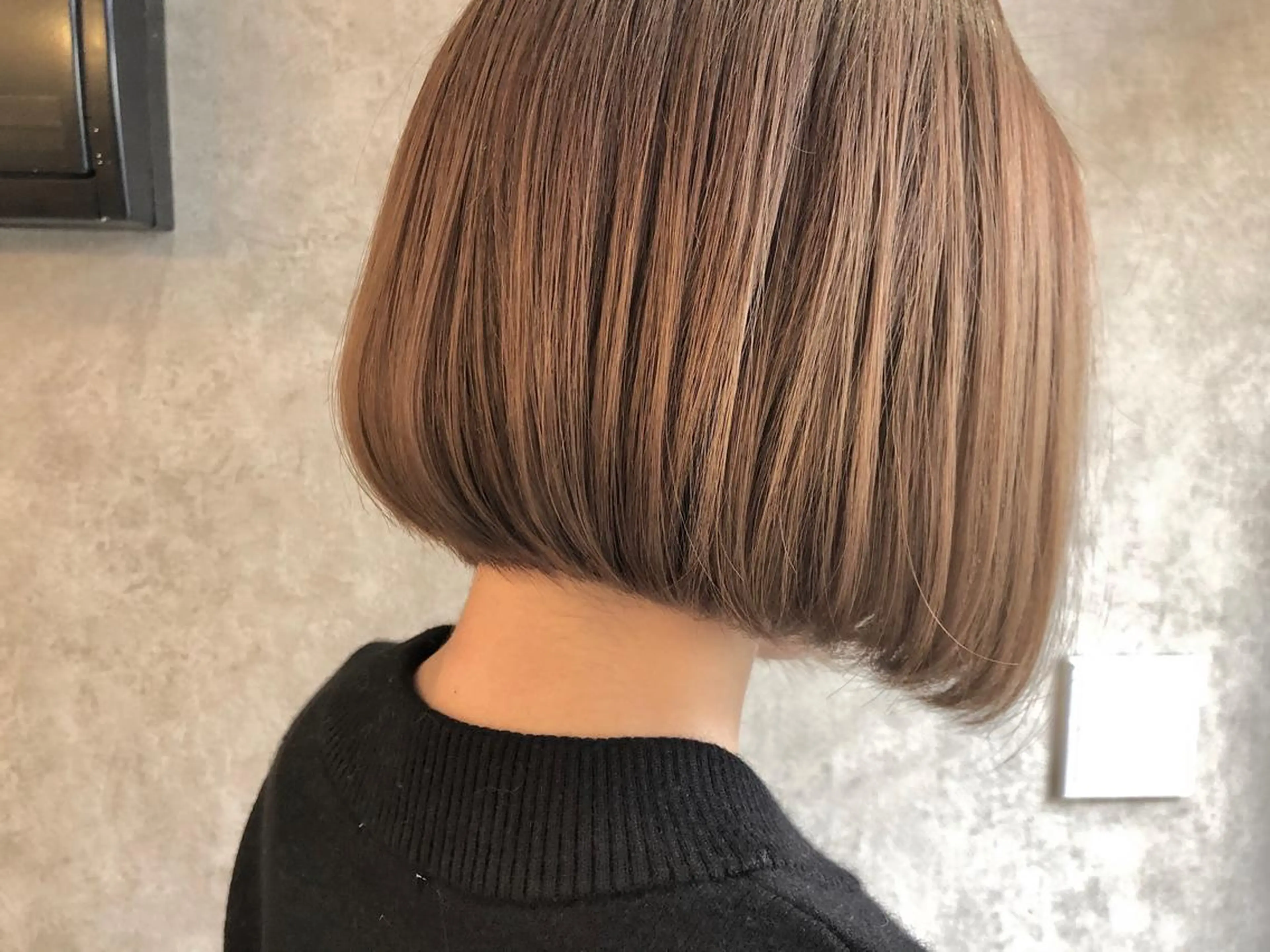 ミディアム カラー 顔周りレイヤー/韓国 ブリーチminamiのヘアスタイル