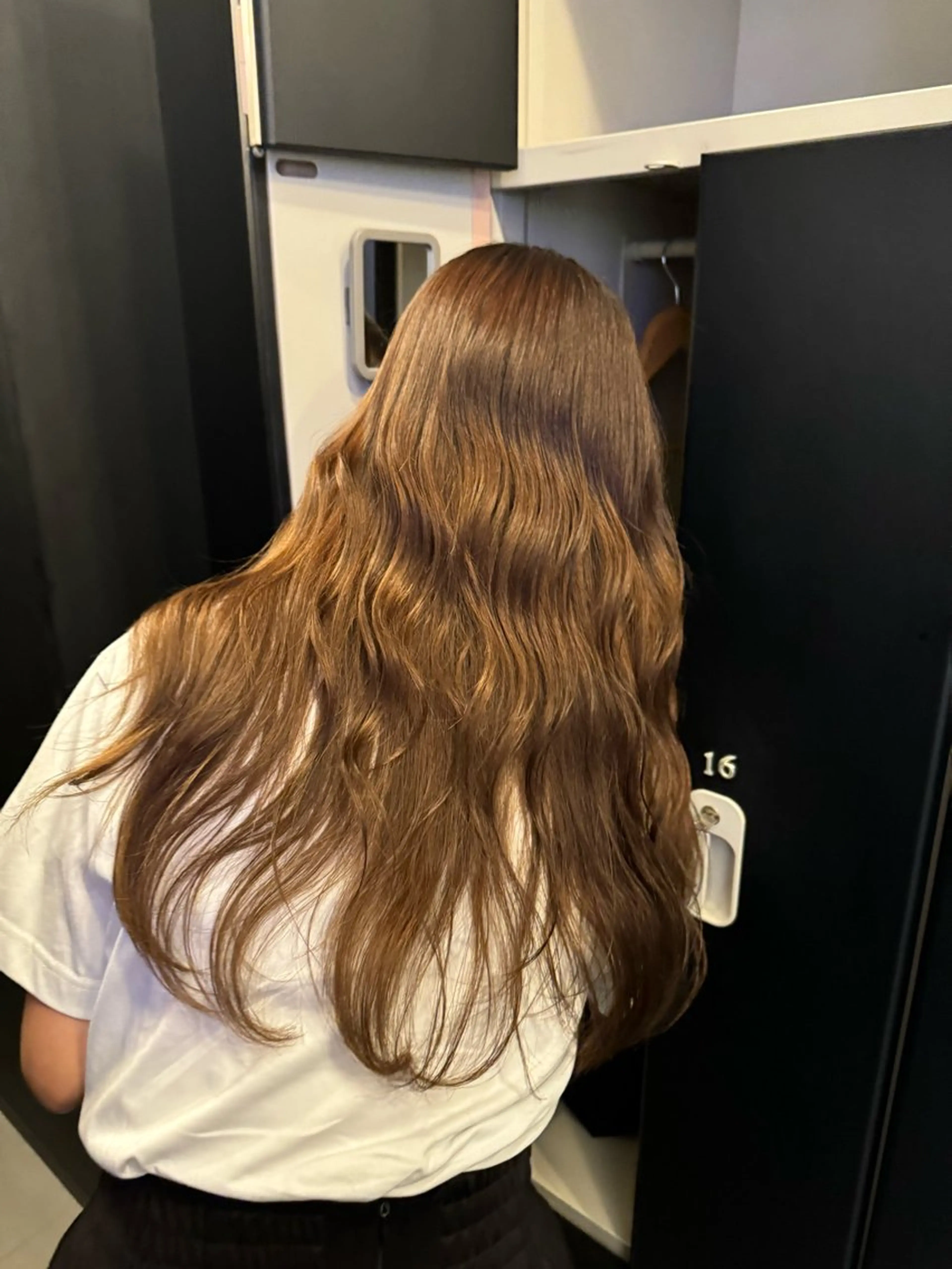 カラー AYUMI/ブリーチ モデル募集中🌻🐝のヘアスタイル